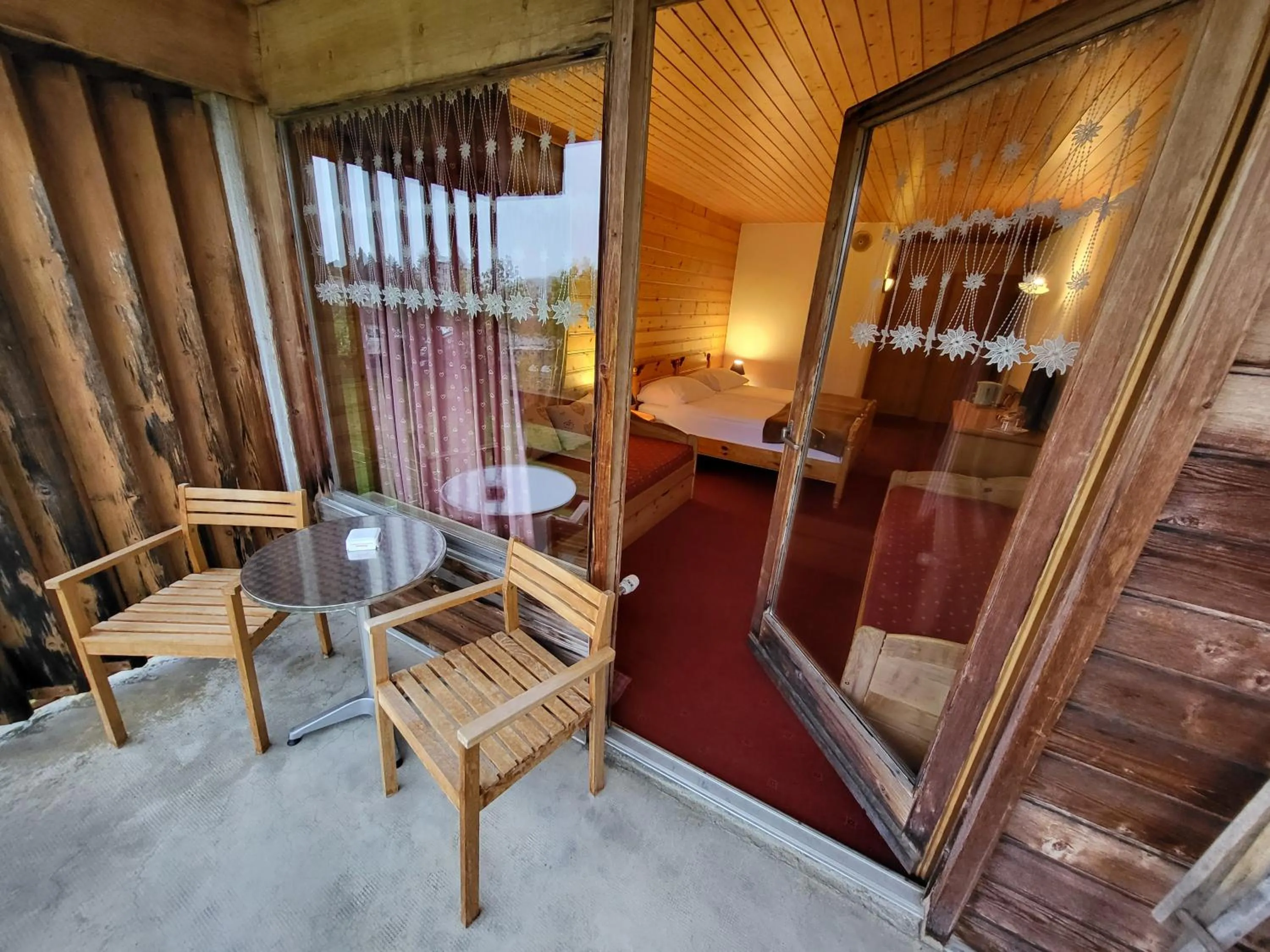 Patio in Hotel La Tour d'Aï