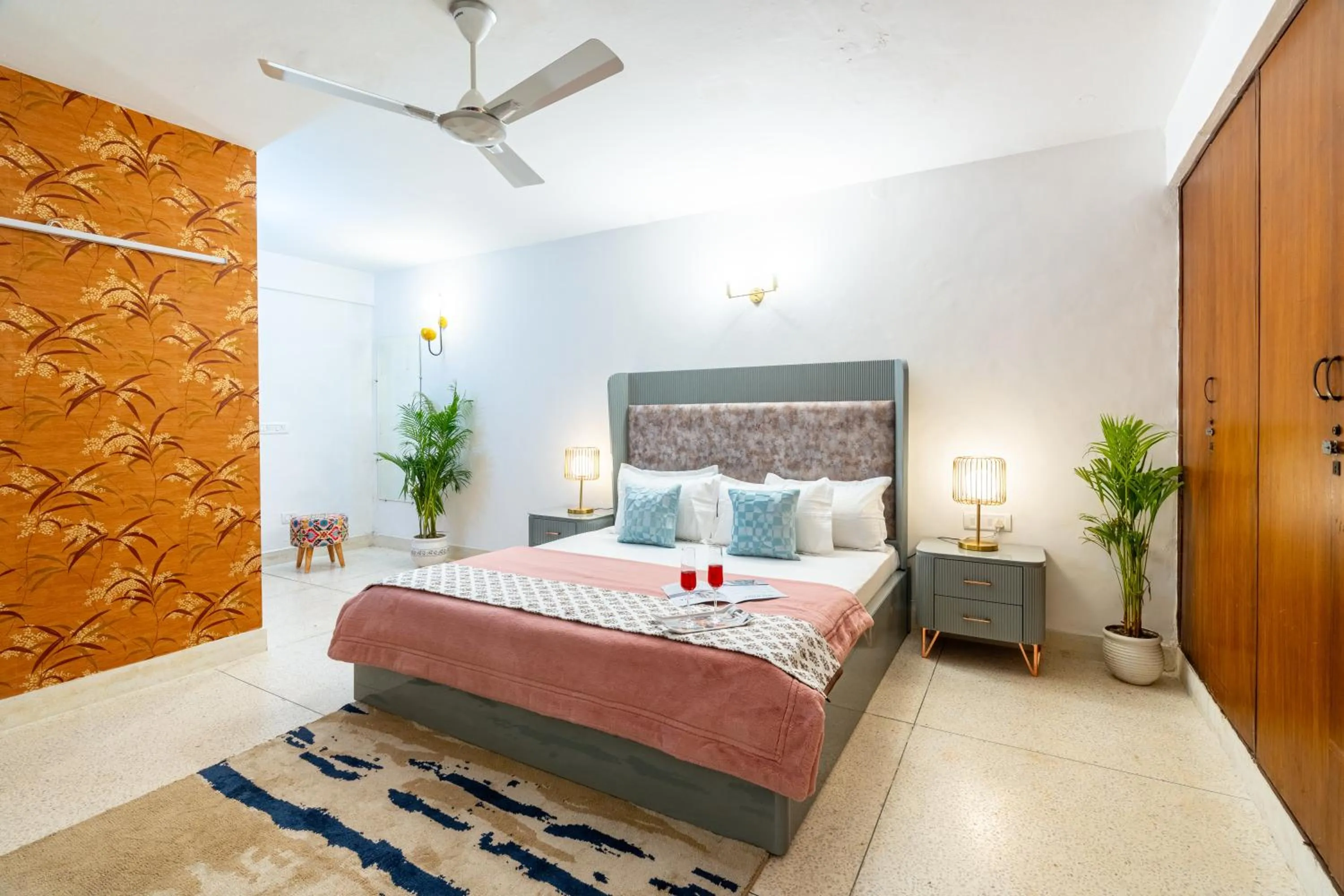 Bed in Homlee-Excellency Large 4BHK-South Delhi- NFC