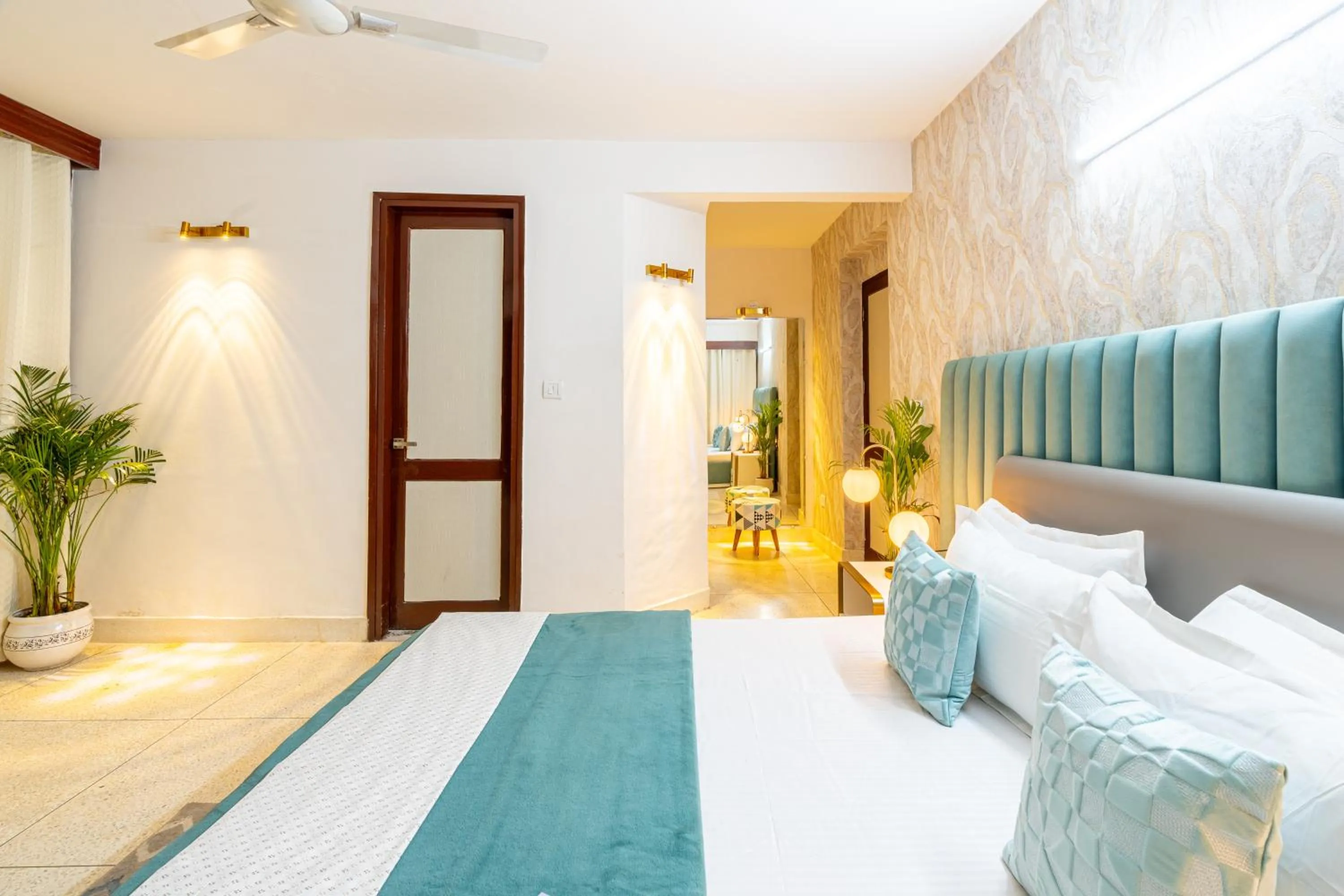 Bed in Homlee-Excellency Large 4BHK-South Delhi- NFC