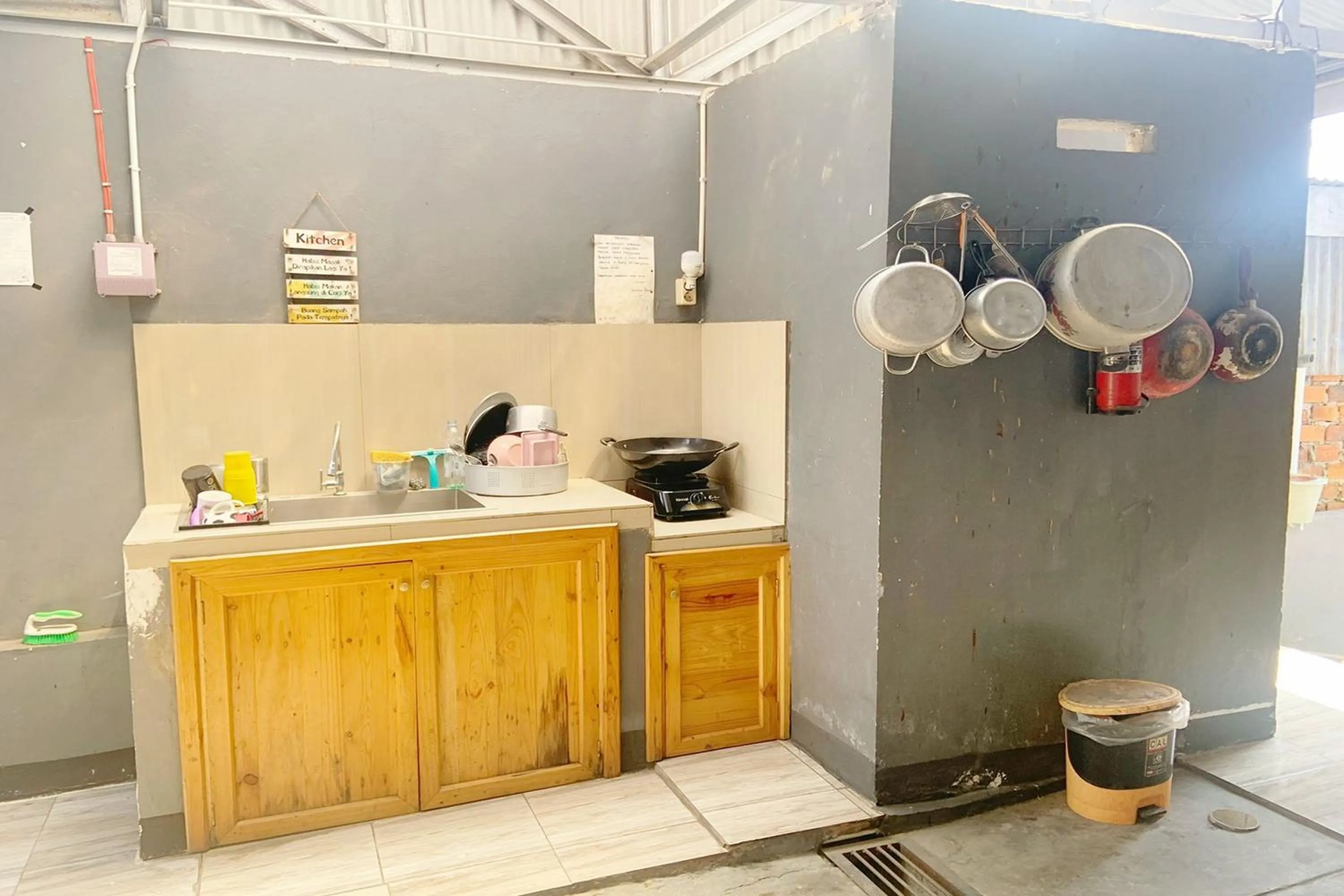 Kitchen or kitchenette in Pondokan Guest House Rinjani Syariah