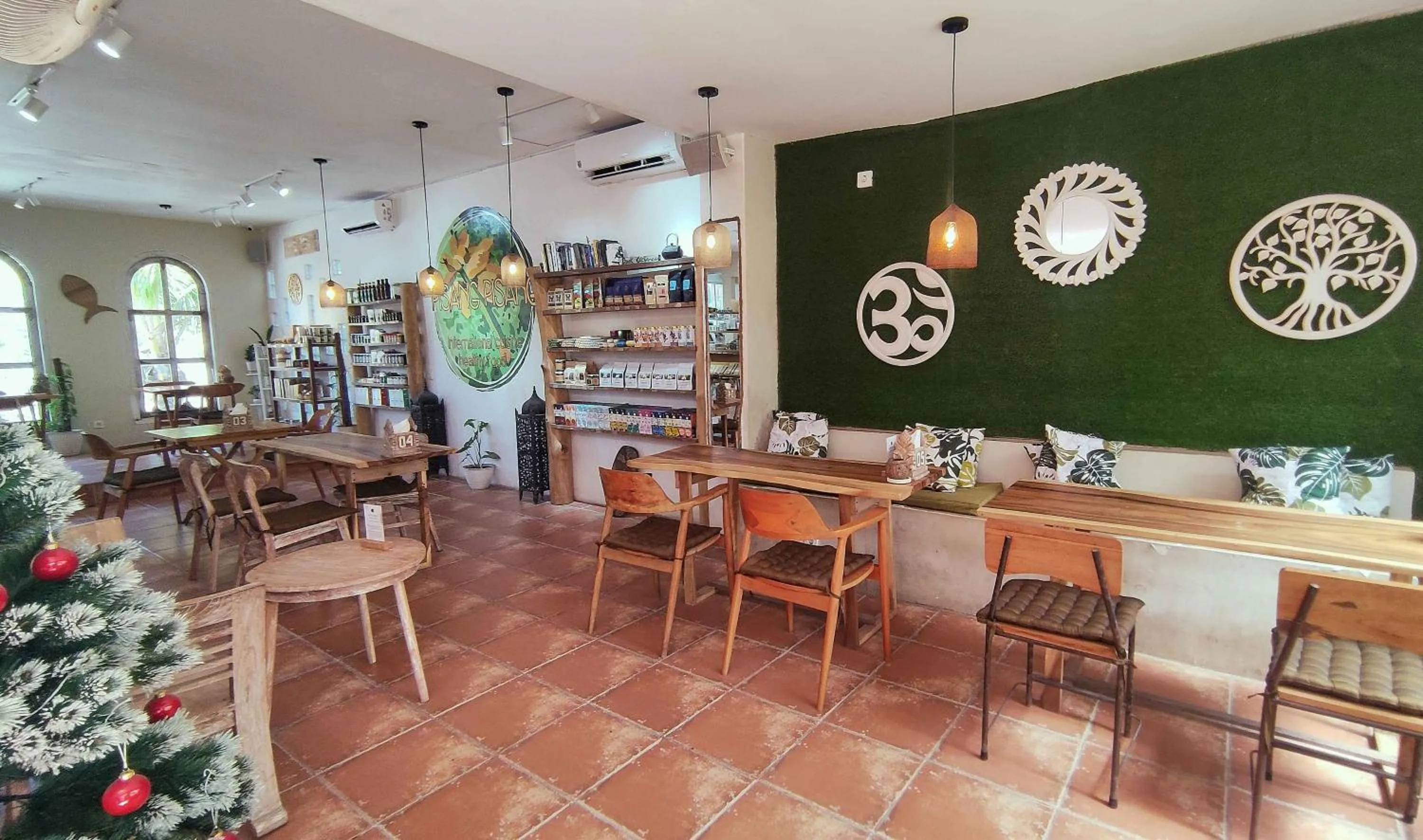 Restaurant/places to eat in Risna Homestay