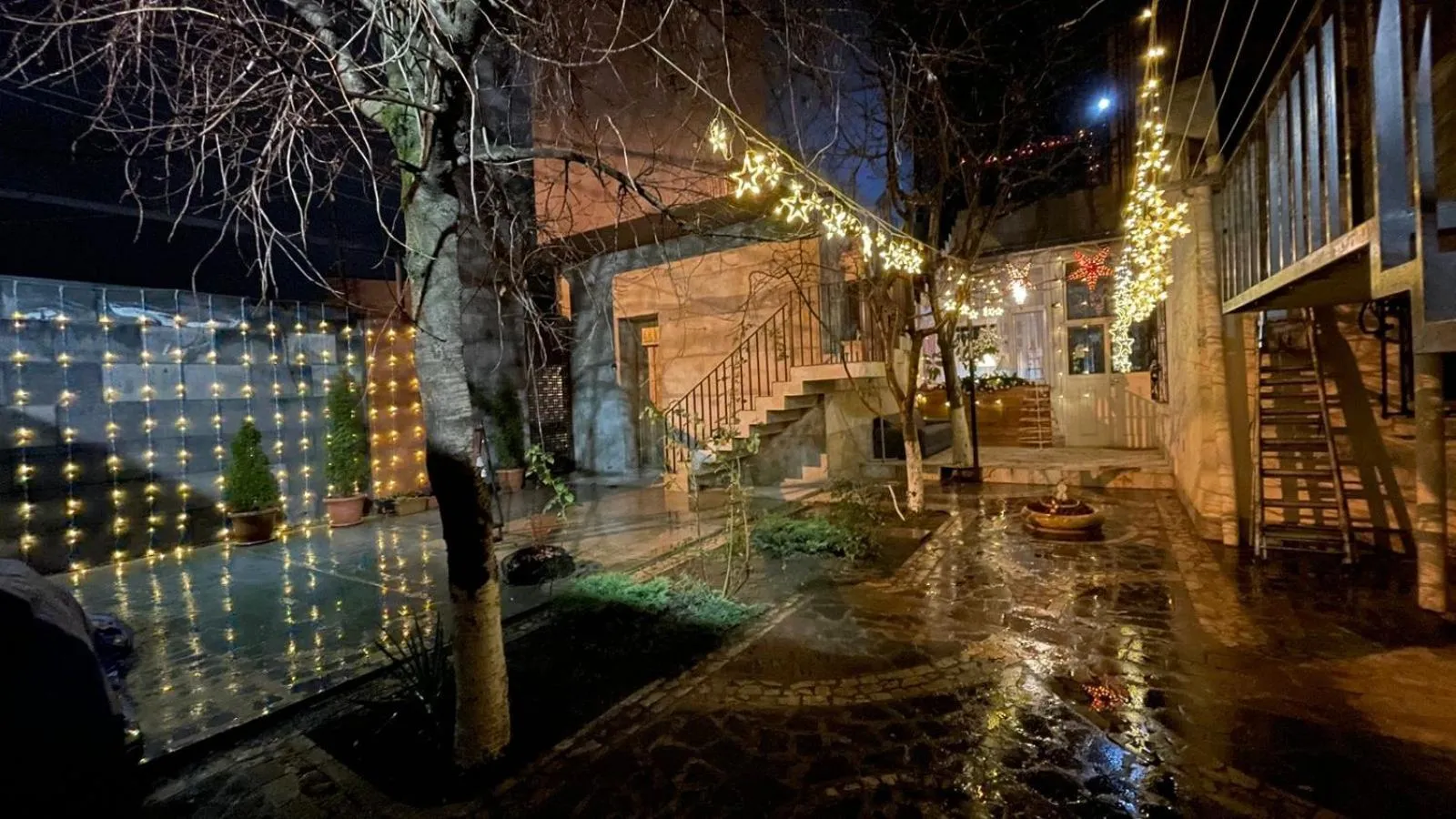 Garden in Armine's B&B