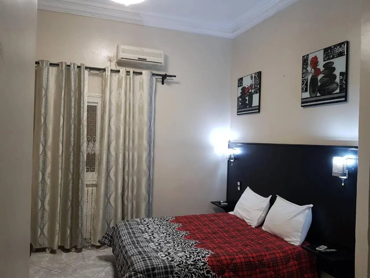 Bed in HOTEL IKRAM ORAN