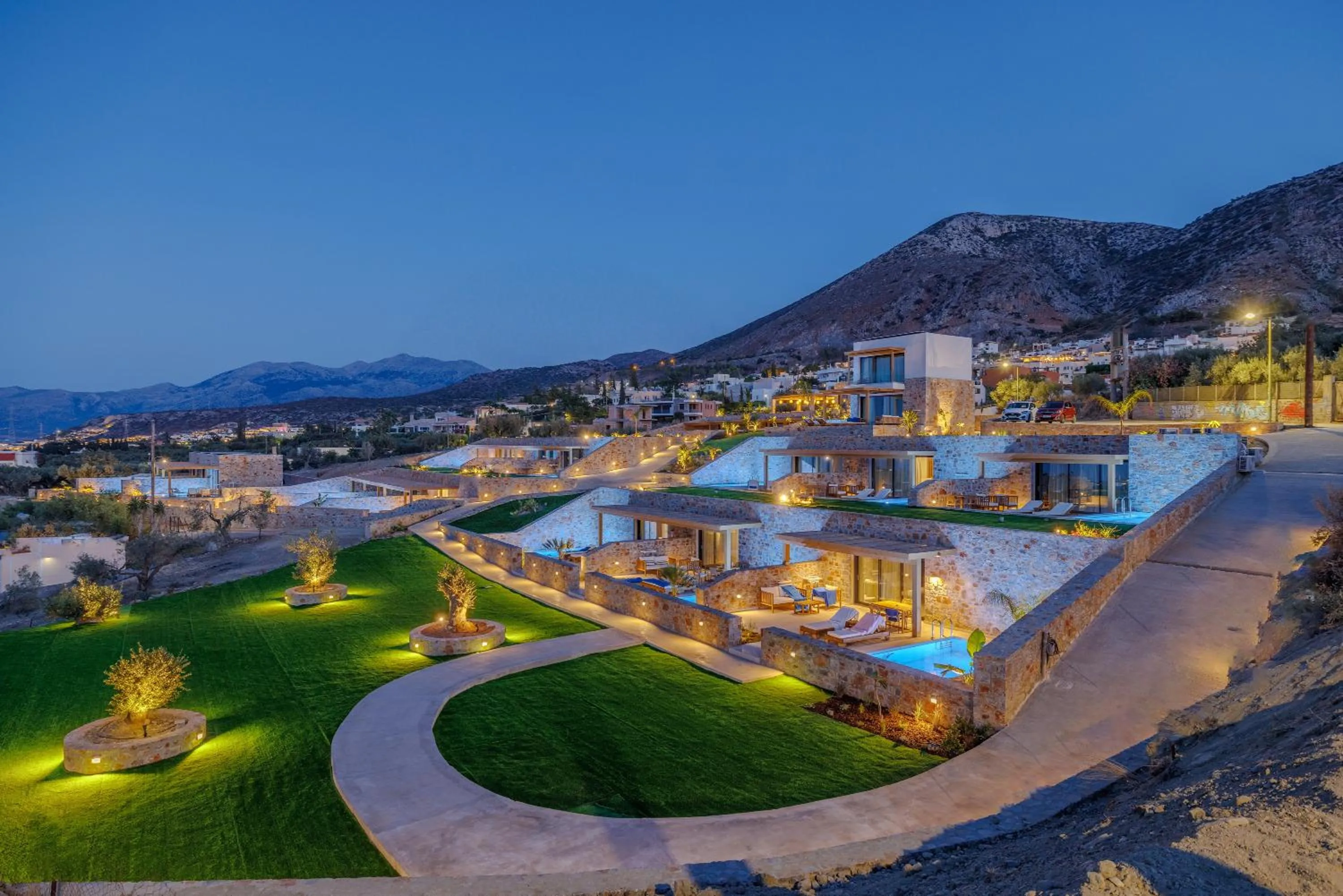 Deos Luxury Suites - Adults Only