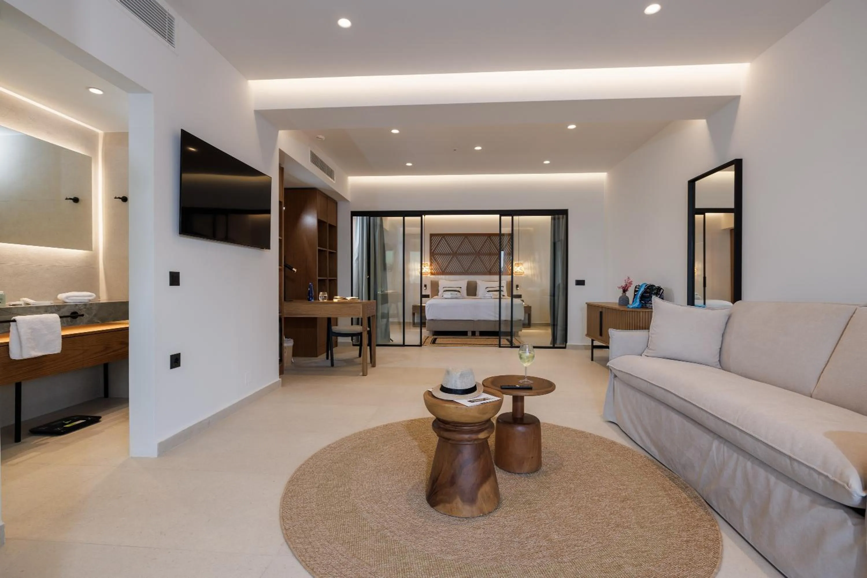 Deos Luxury Suites - Adults Only