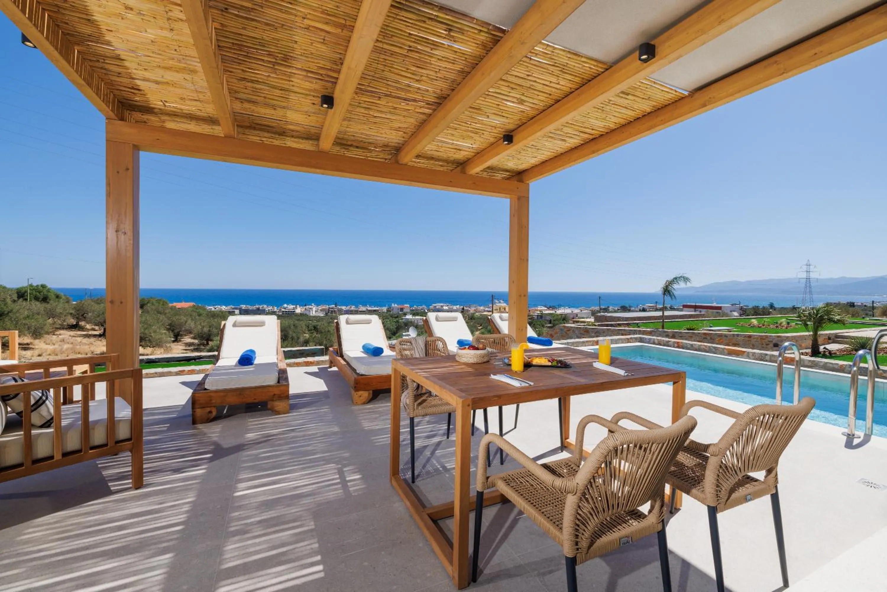 Deos Luxury Suites - Adults Only