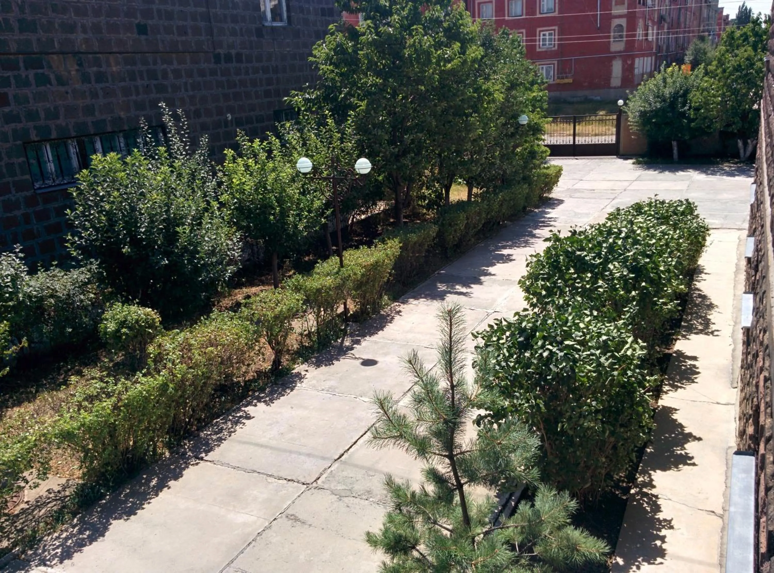 Garden in Erazank Hotel