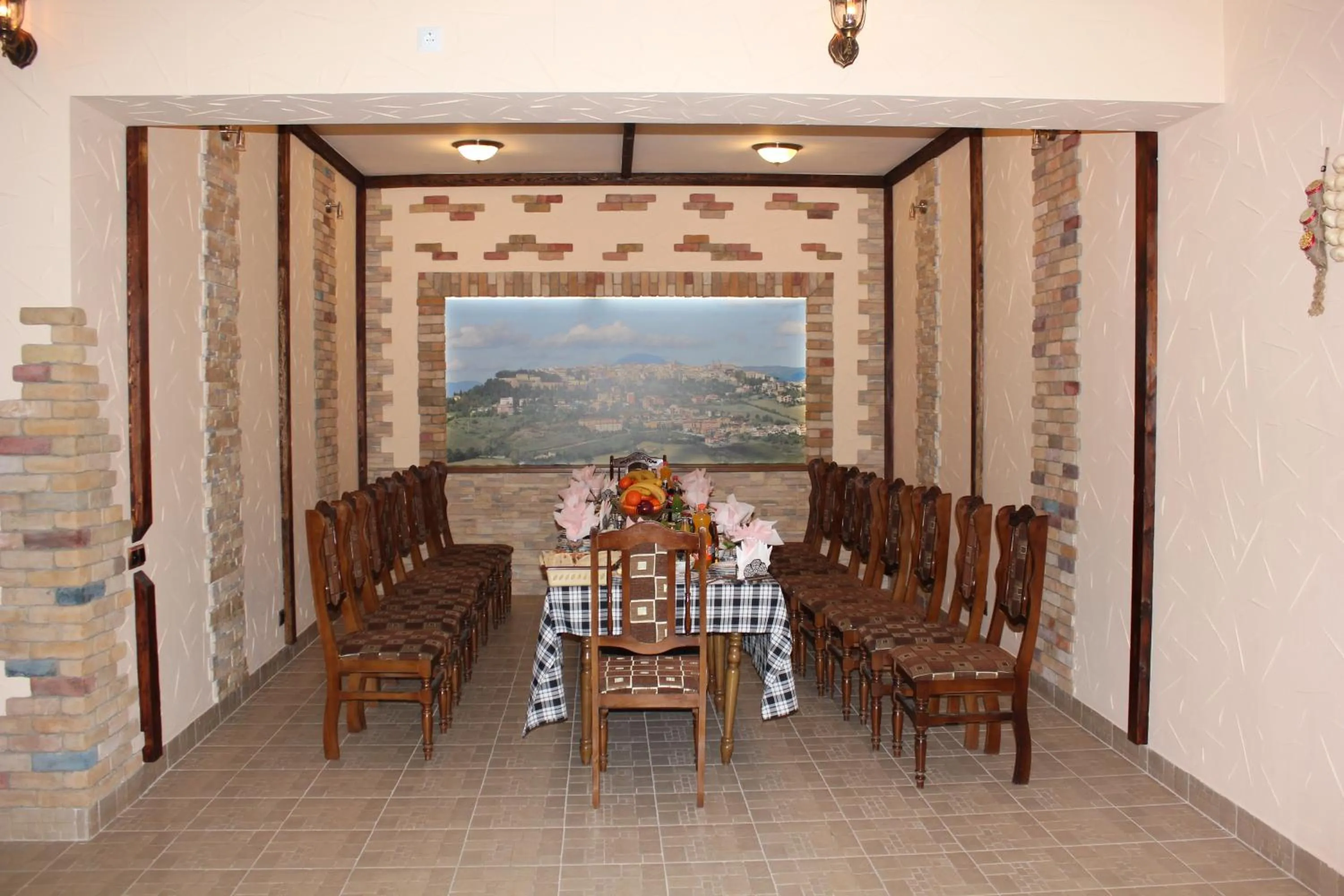 Restaurant/places to eat in Erazank Hotel