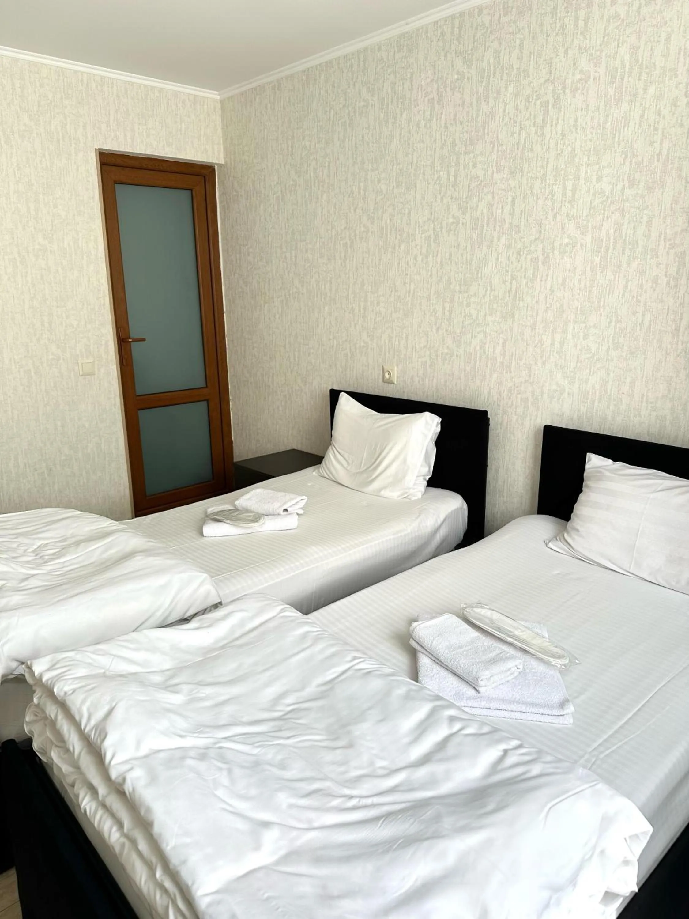 Bed in Red Fox Guesthouse