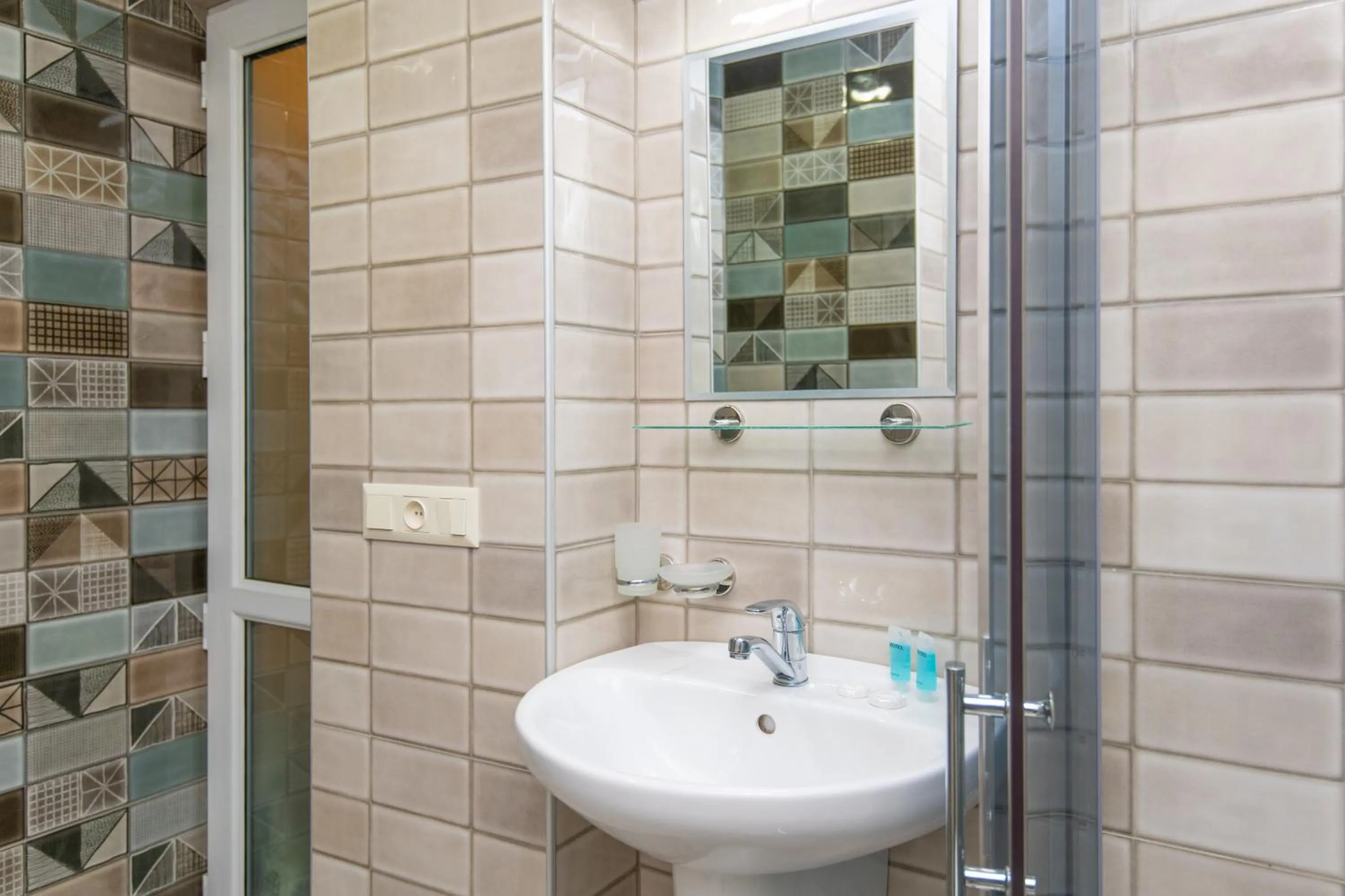 Shower in Hotel Alaverdi Palace