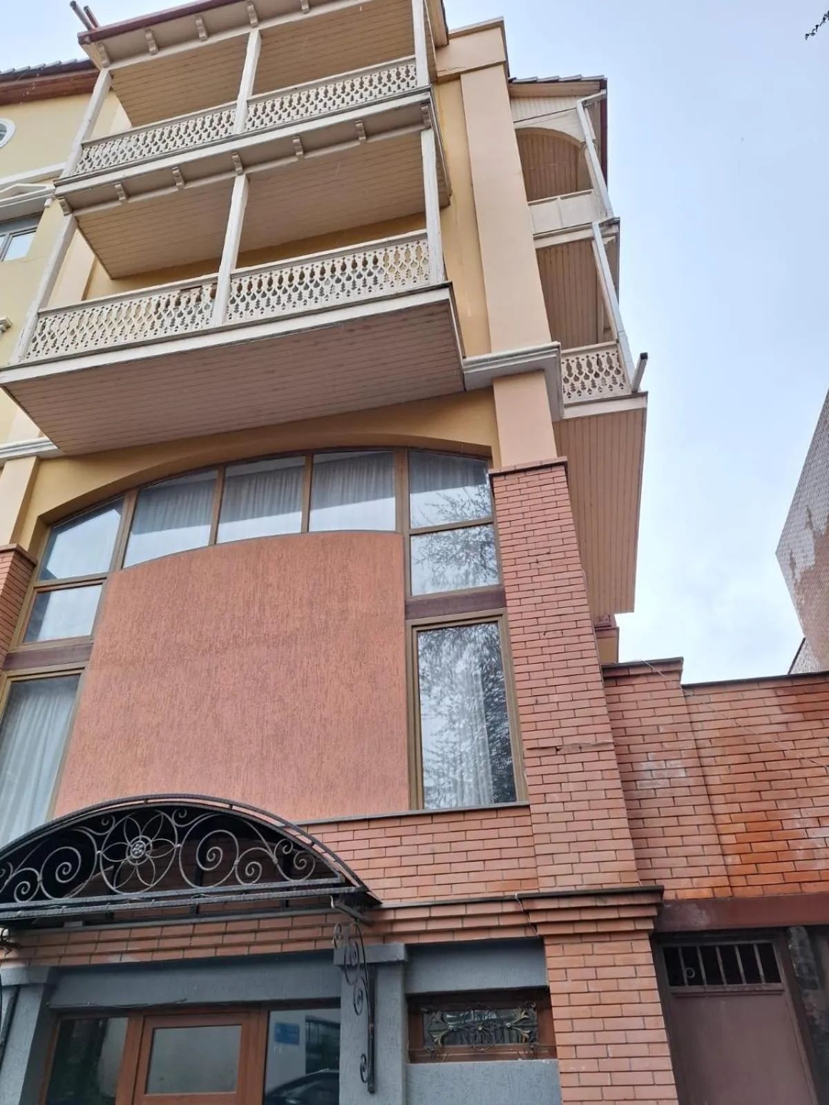 Property building in Red Fox Guesthouse