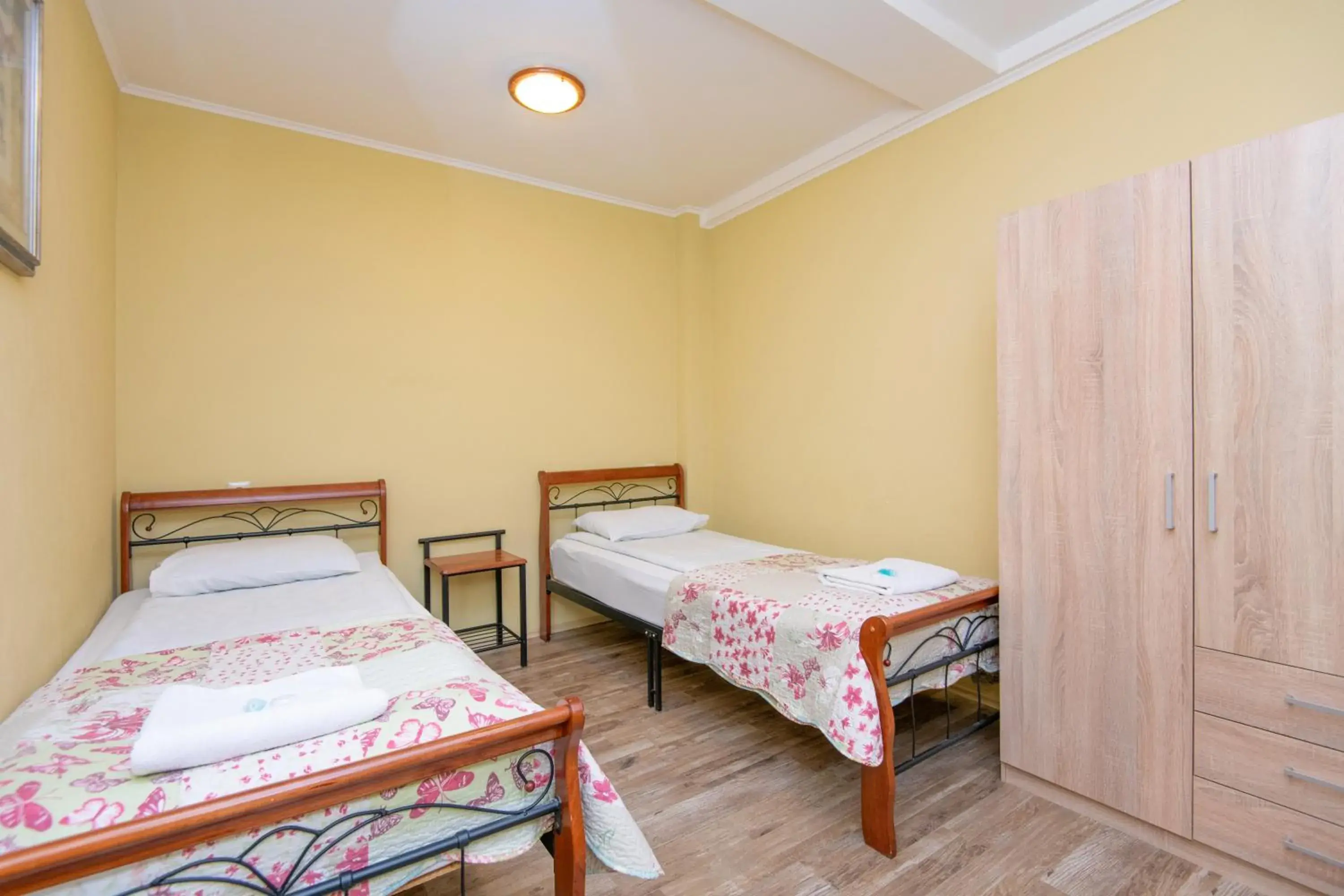 Classic Quadruple Room in Hotel Alaverdi Palace Classic Quadruple Room in Hotel Alaverdi Palace
