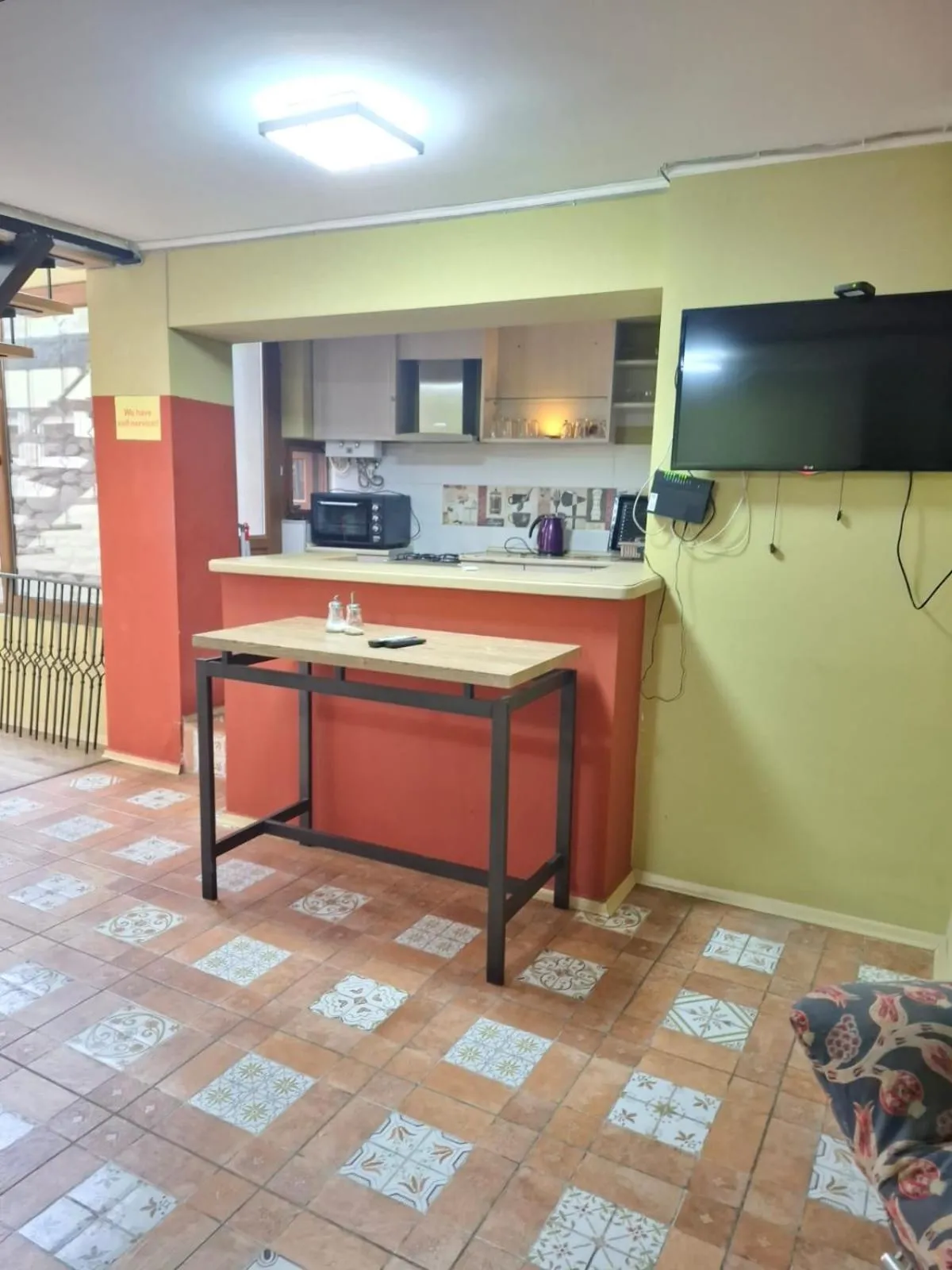 TV and multimedia in Hotel Alaverdi Palace