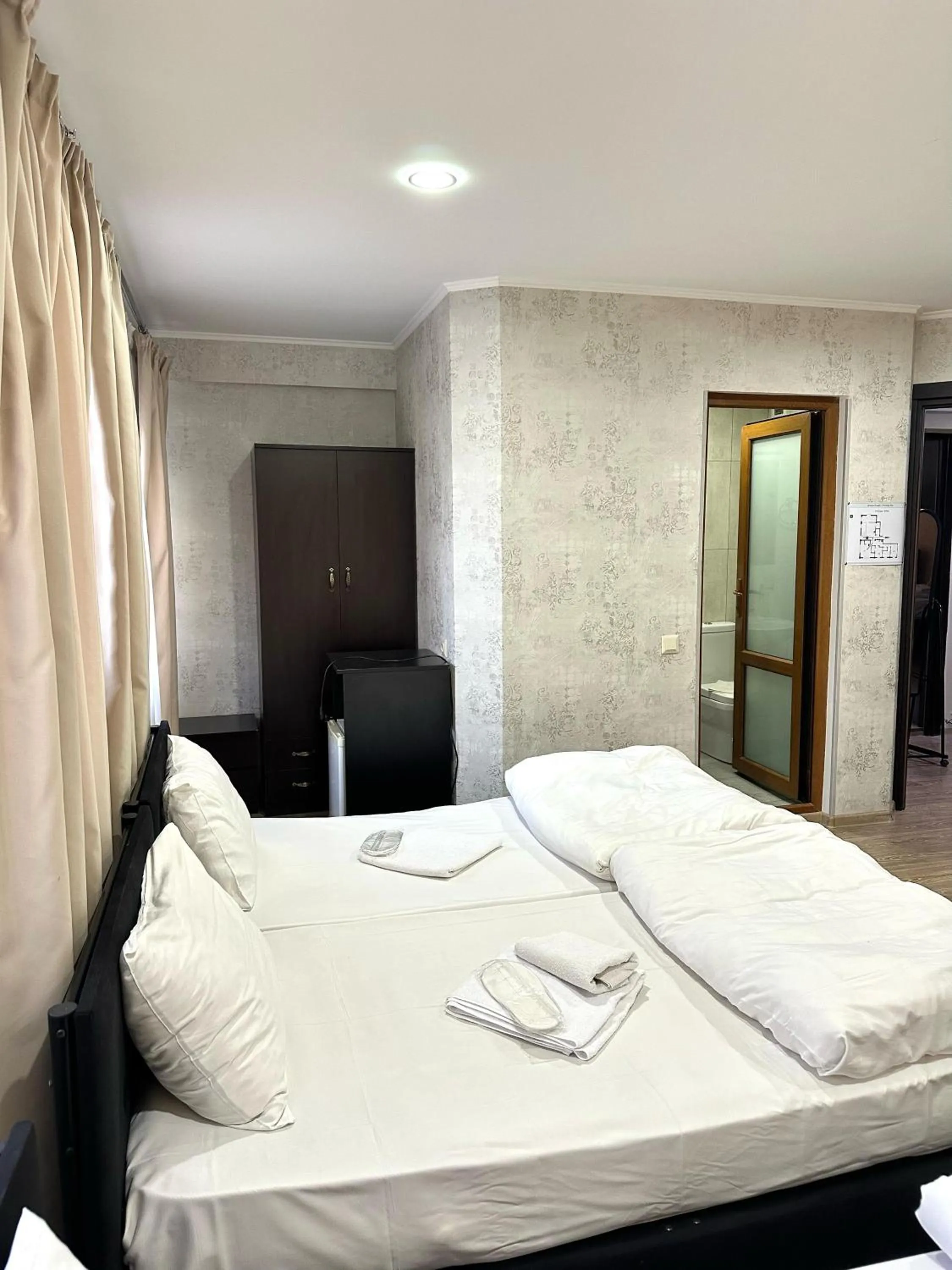 Bed in Red Fox Guesthouse