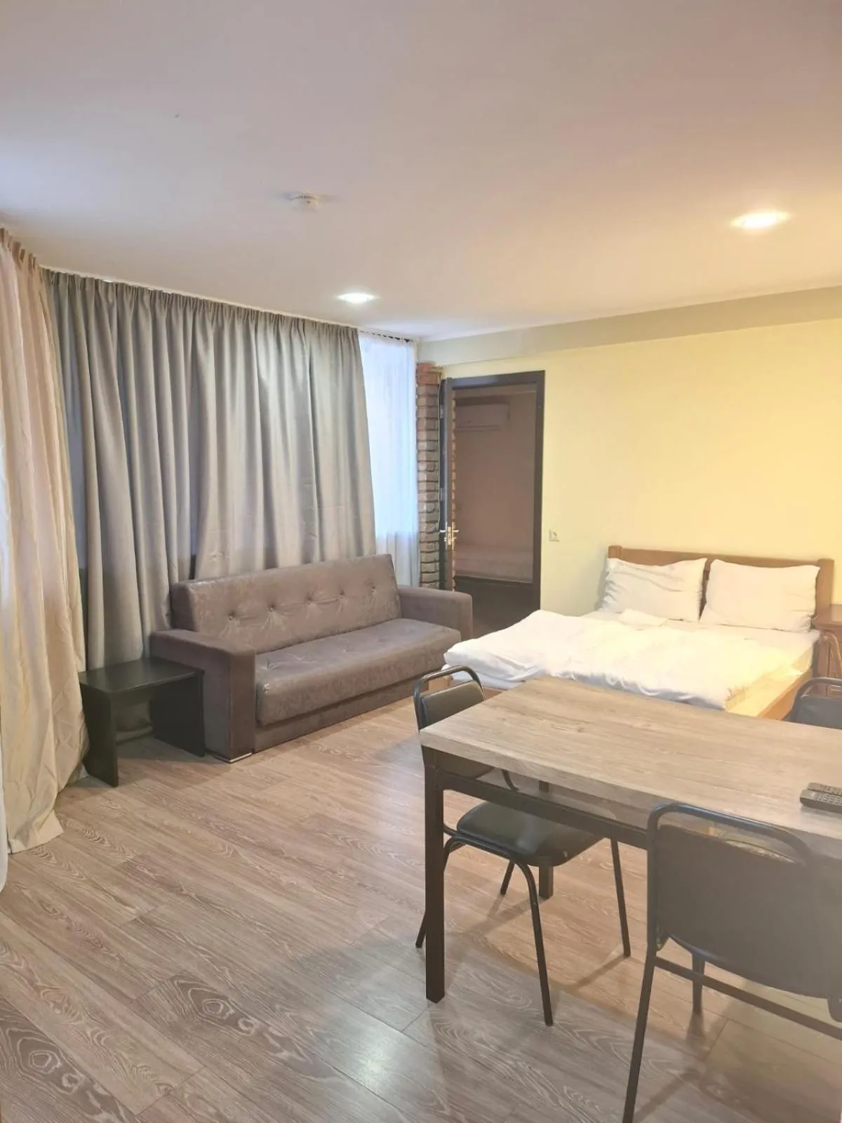Bed in Hotel Alaverdi Palace