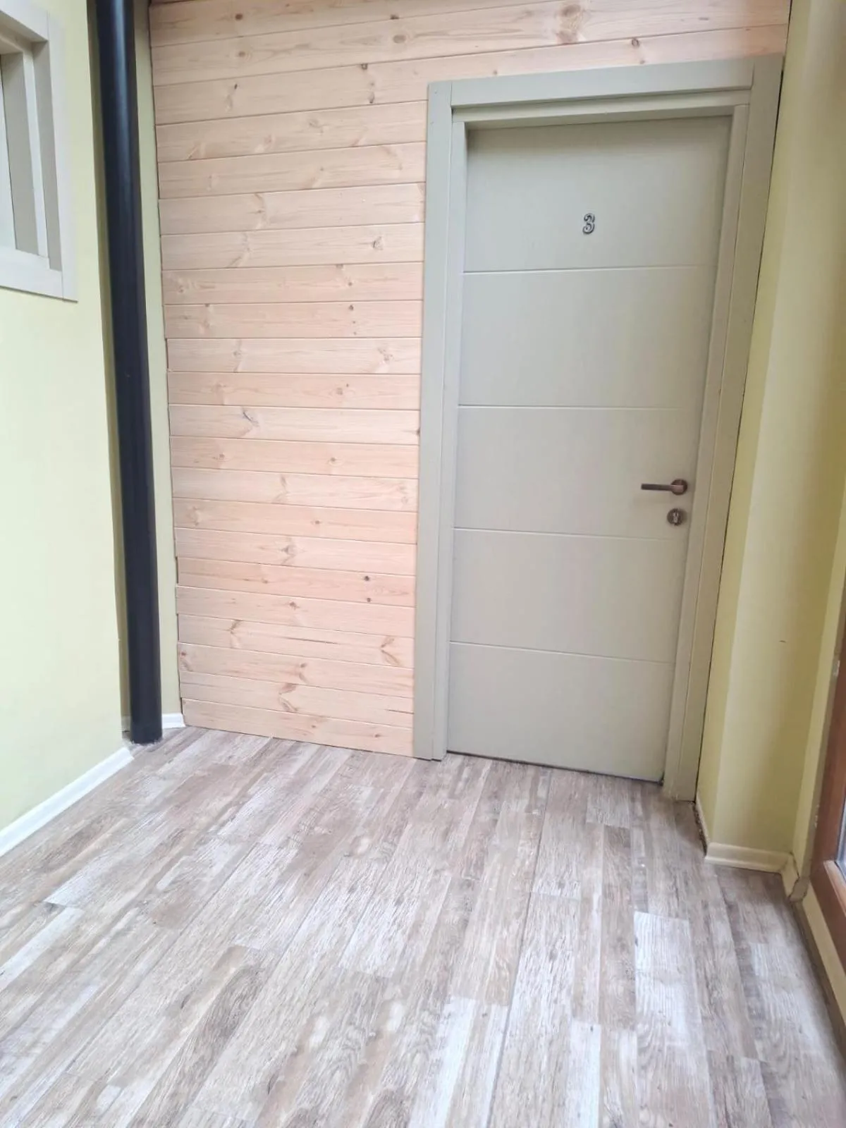 wardrobe in Hotel Alaverdi Palace