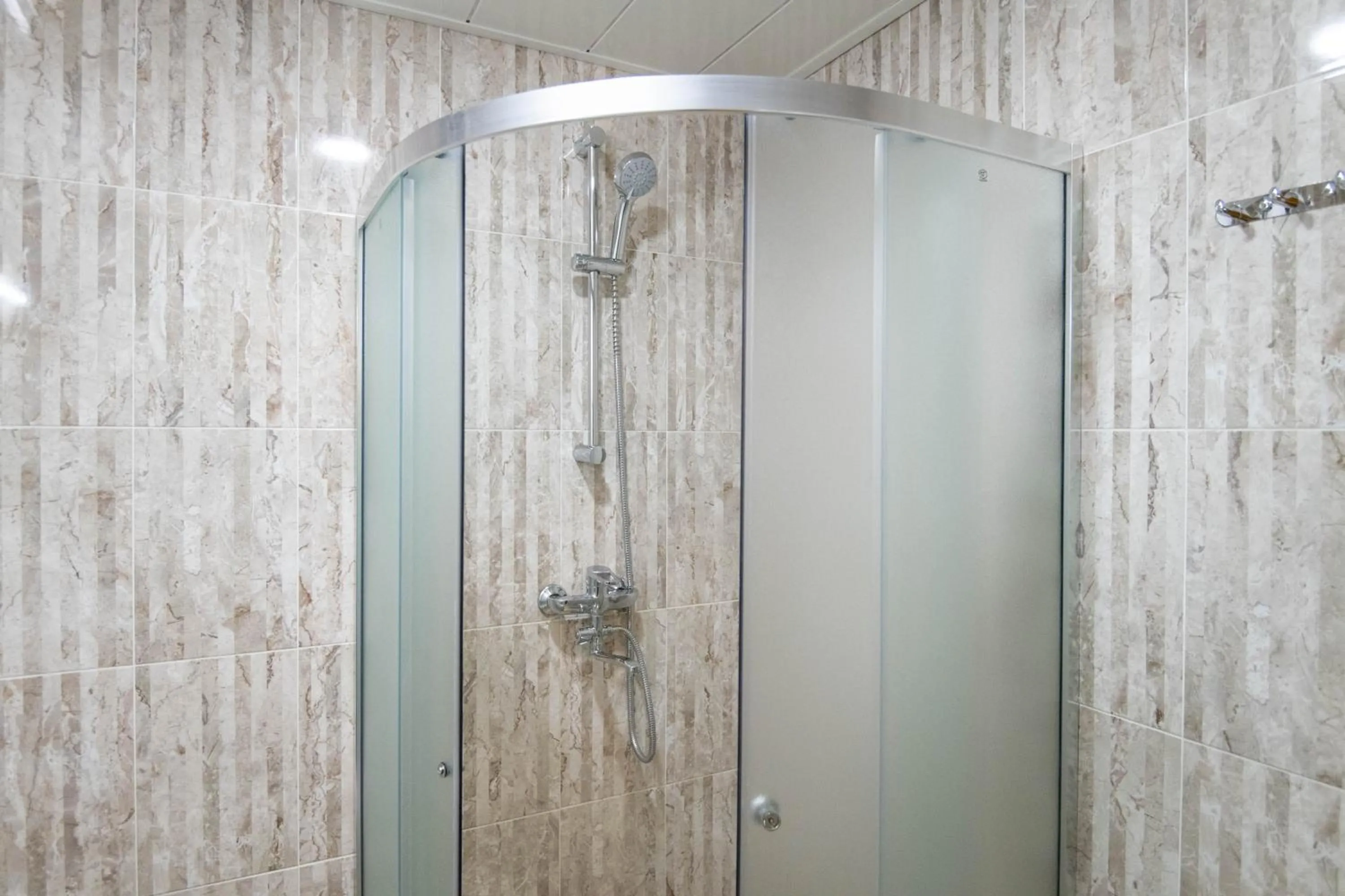 Shower in Hotel Alaverdi Palace