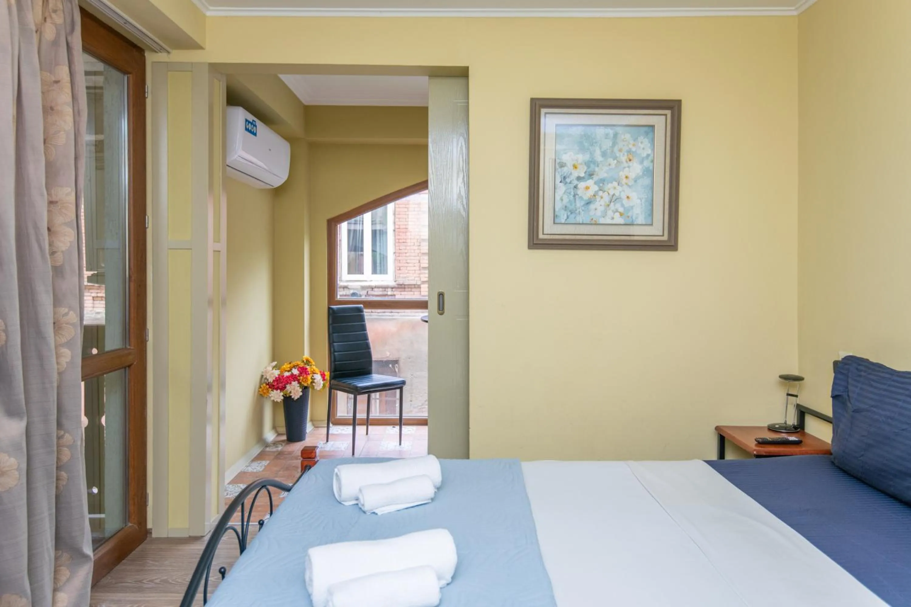 Bed in Hotel Alaverdi Palace
