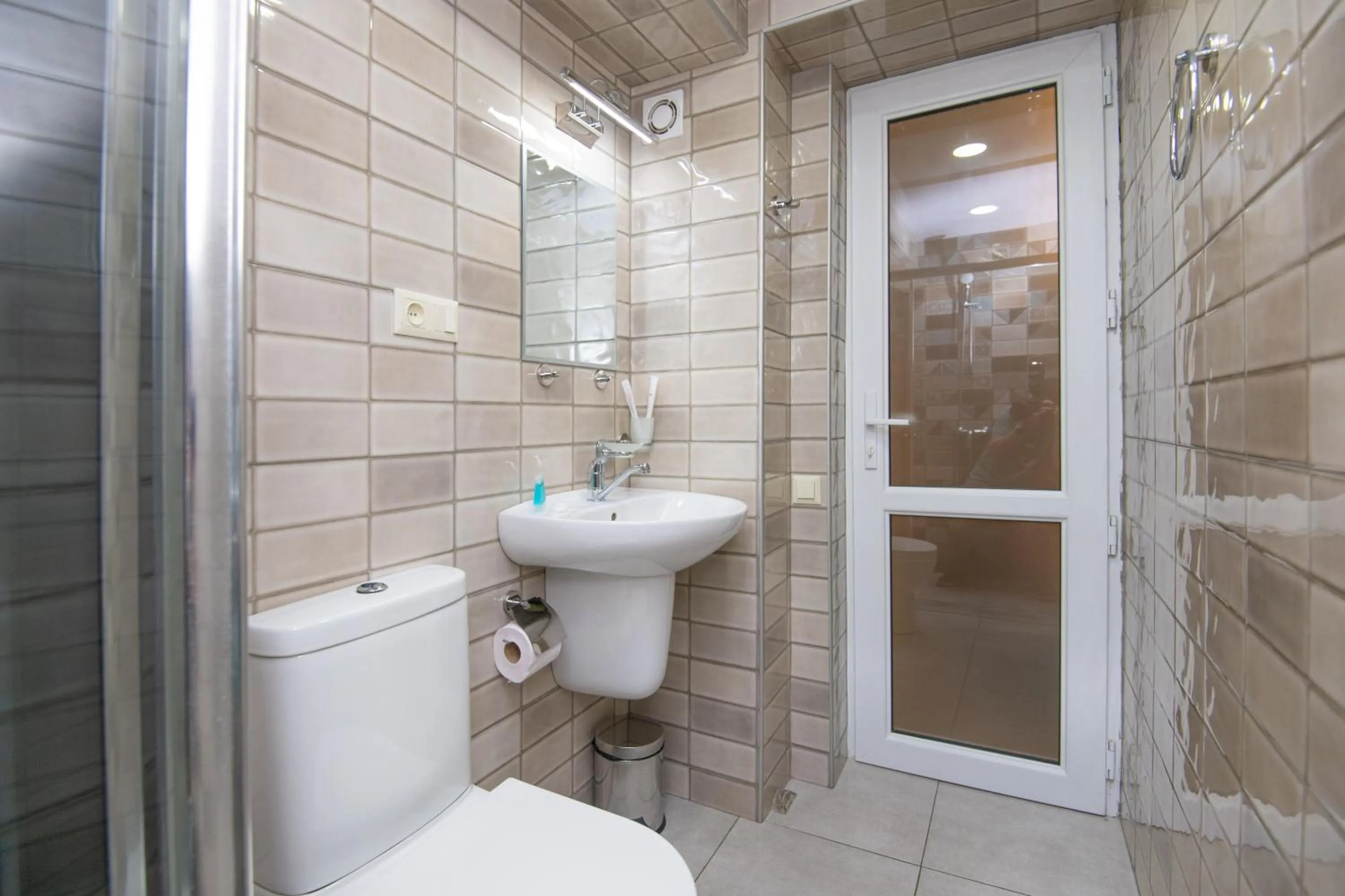 Shower in Hotel Alaverdi Palace