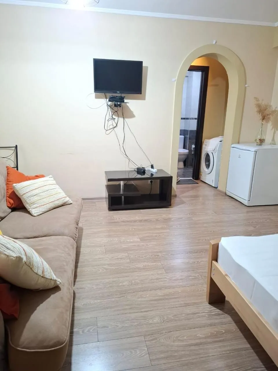 TV and multimedia in Hotel Alaverdi Palace