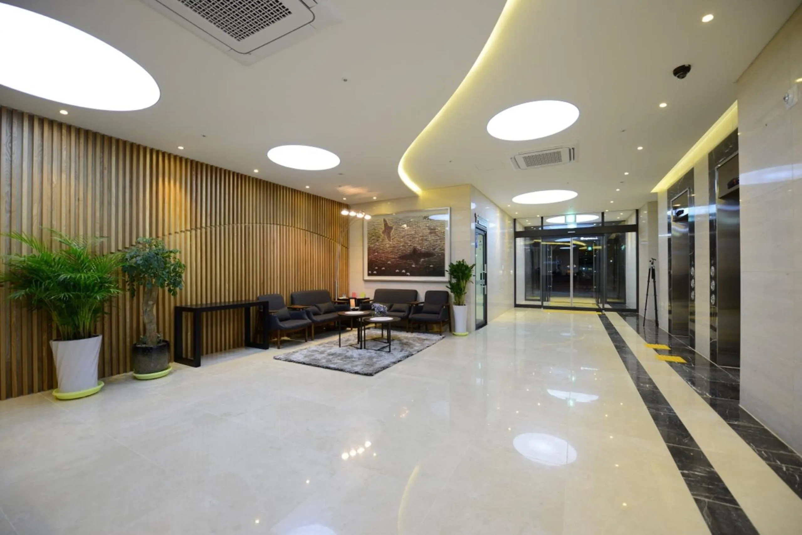Lobby or reception in Dunsan Graytone Hotel