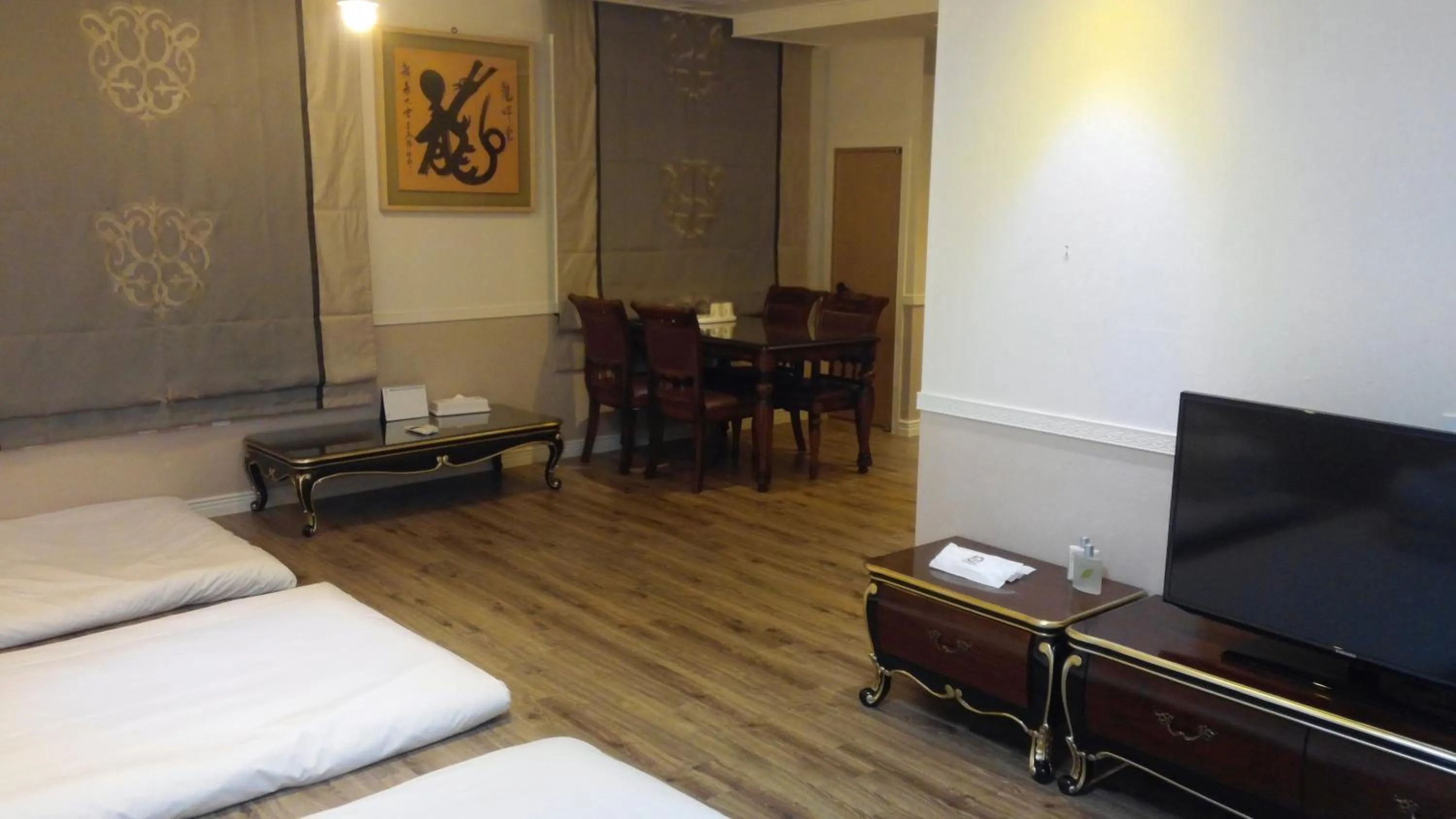 Bed in Dunsan Graytone Hotel