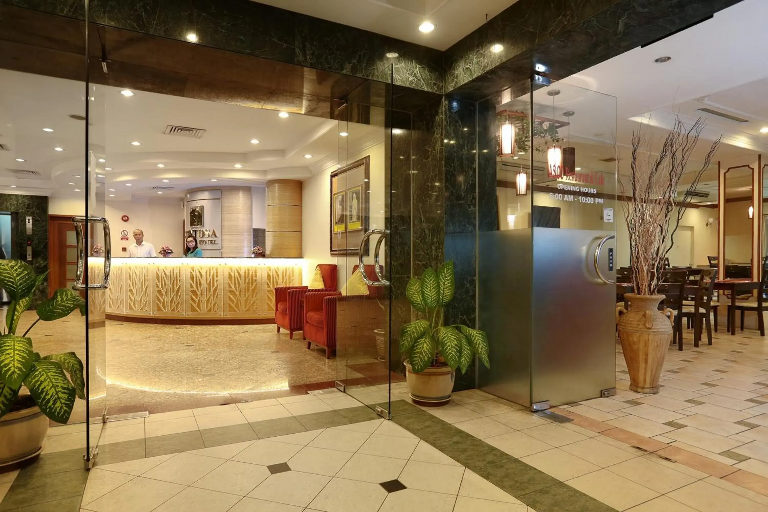 Facade/entrance in Hotel Sentosa Facade/entrance in Hotel Sentosa