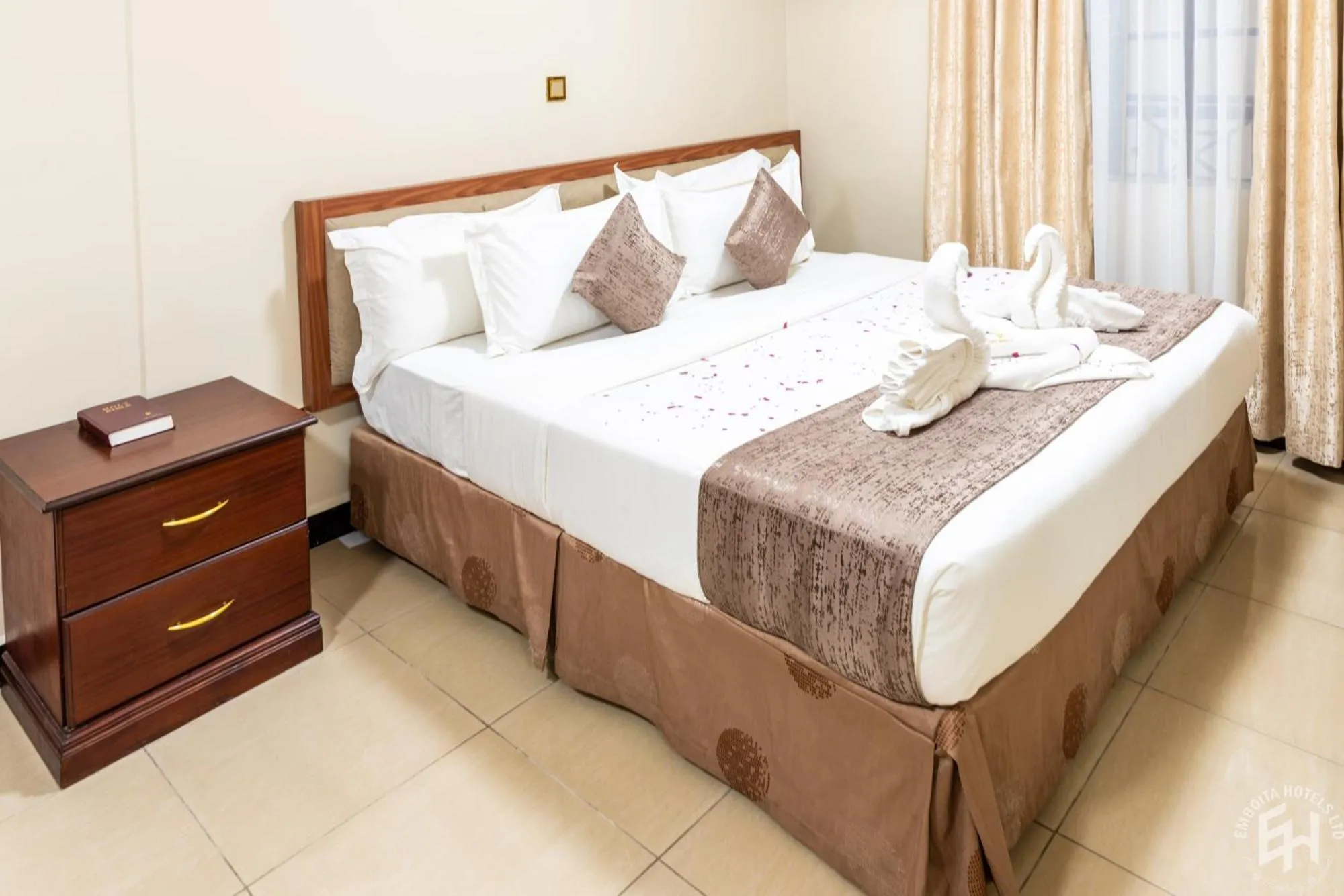 Deluxe Room - single occupancy in Emboita Hotel Limited