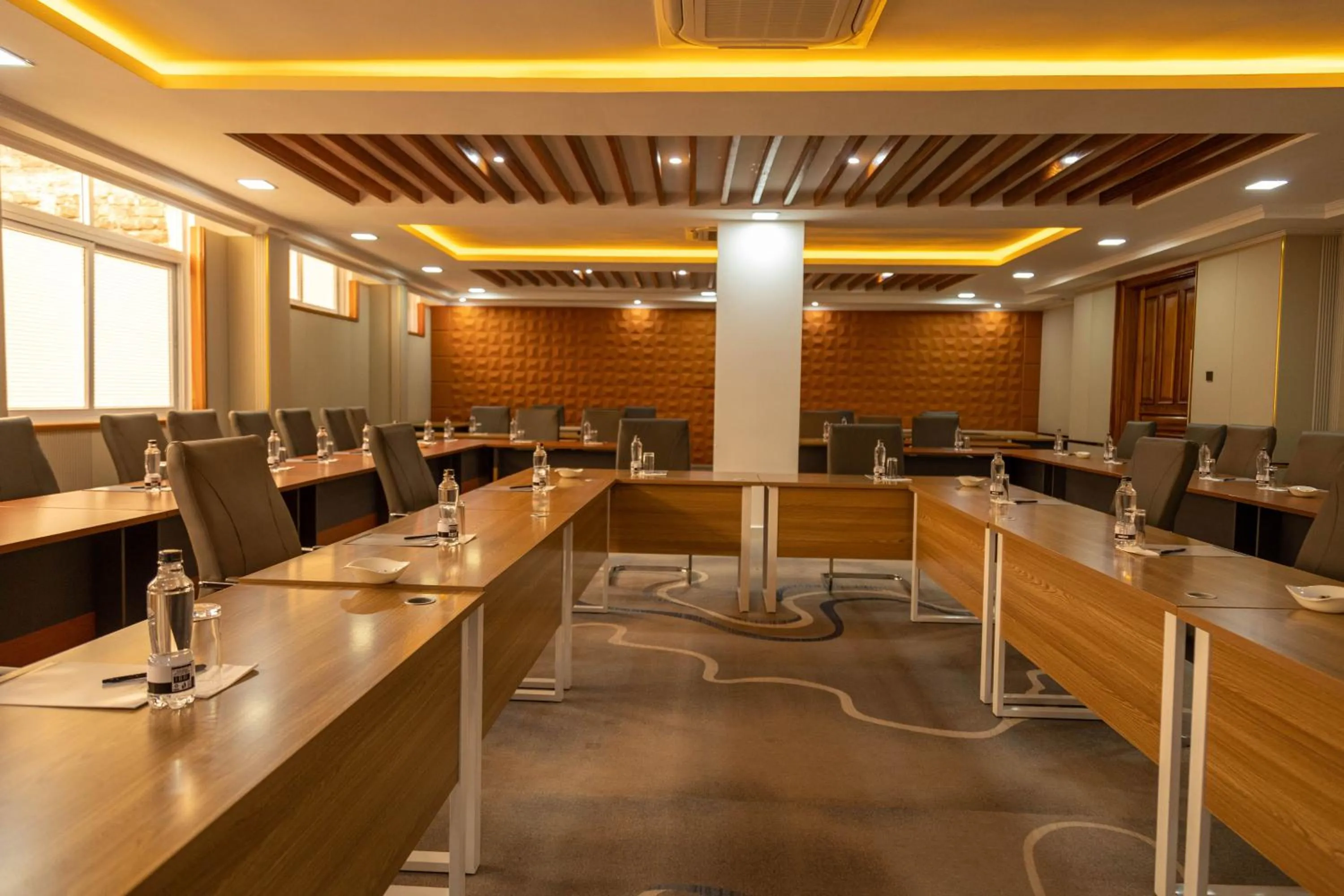 Emboita Hotel Limited