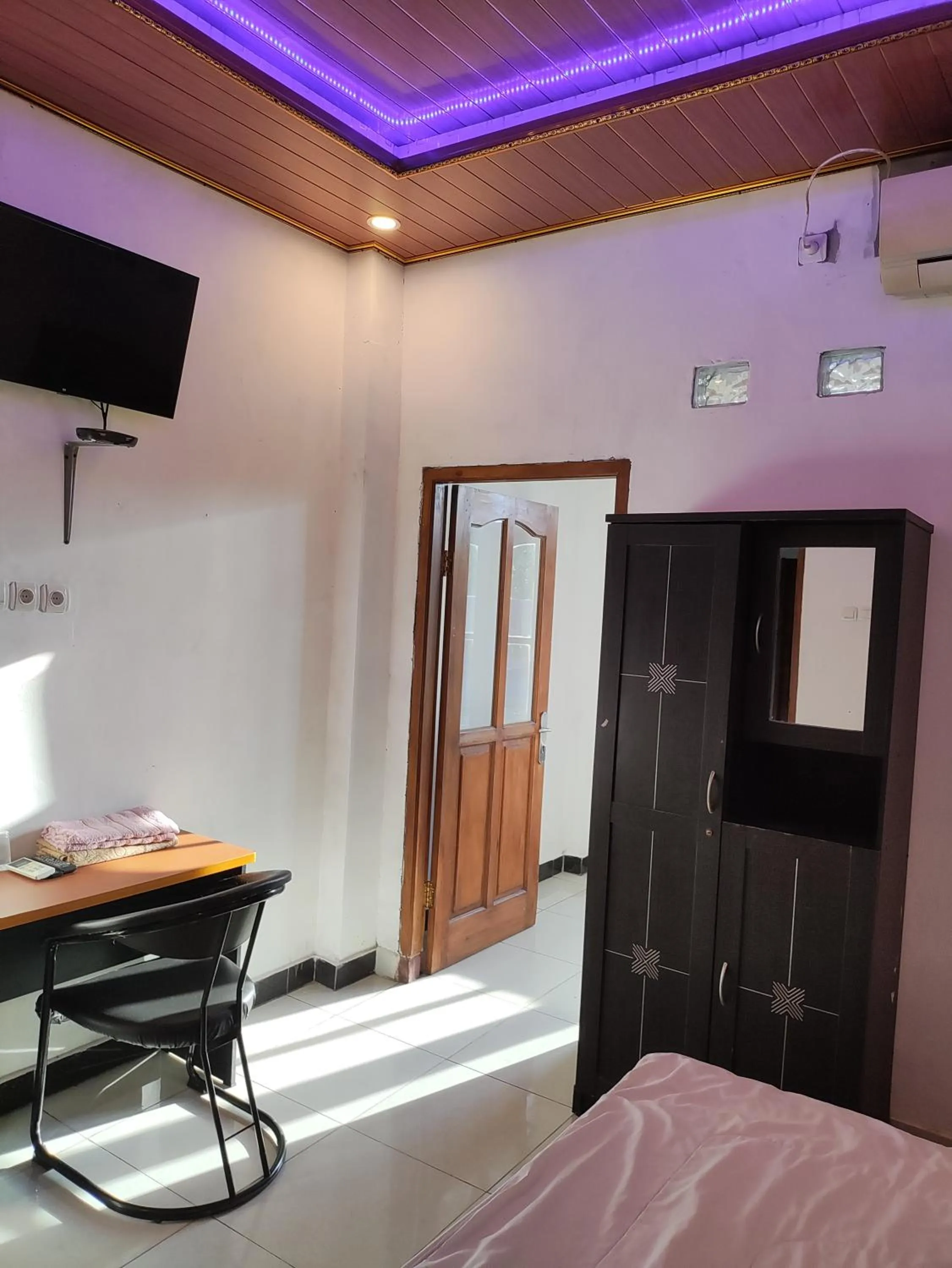 Bedroom, Bed in Penginapan Nurmega jaya