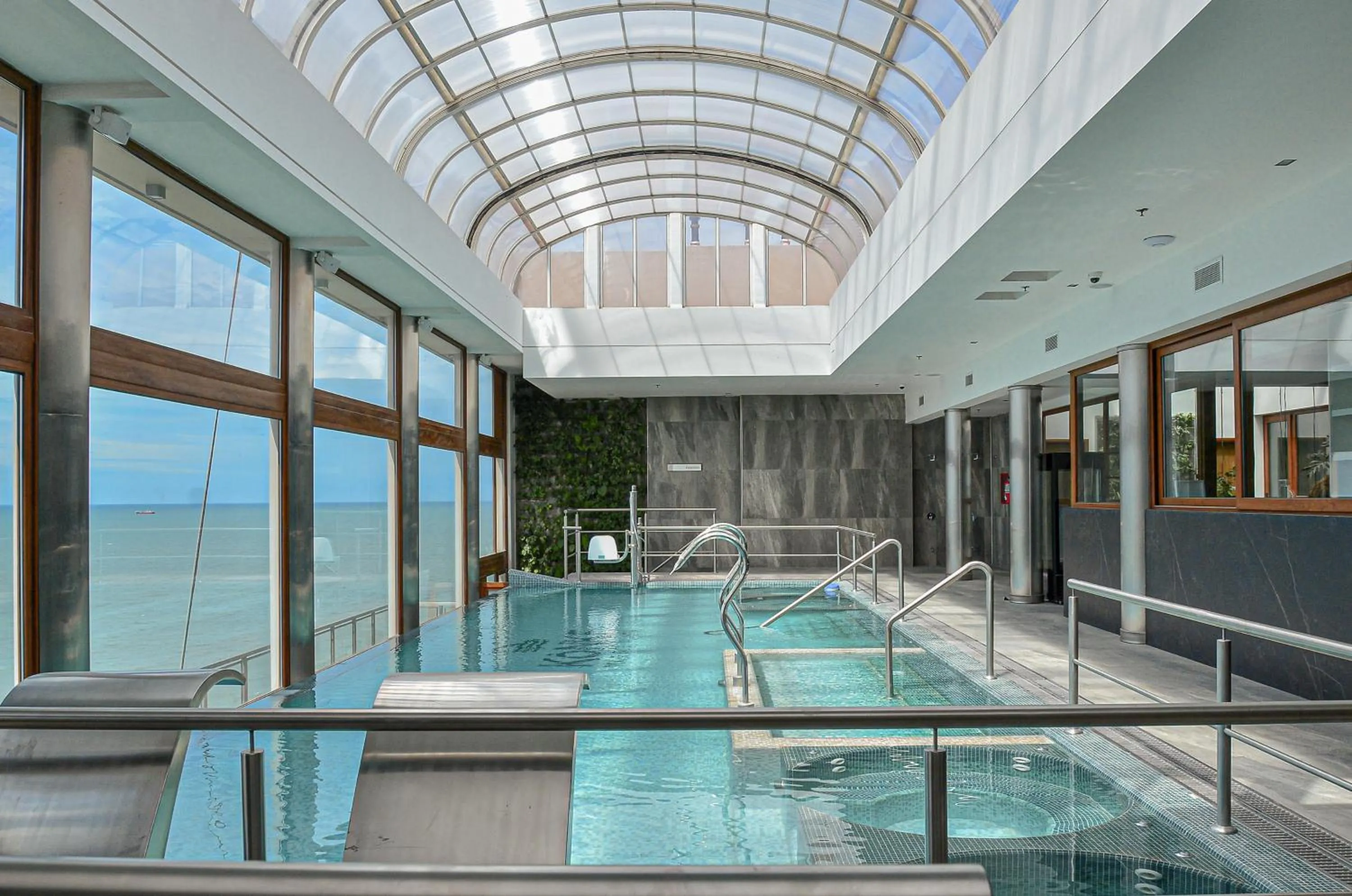 Swimming pool in HOTEL KONKE MAR DEL PLATA