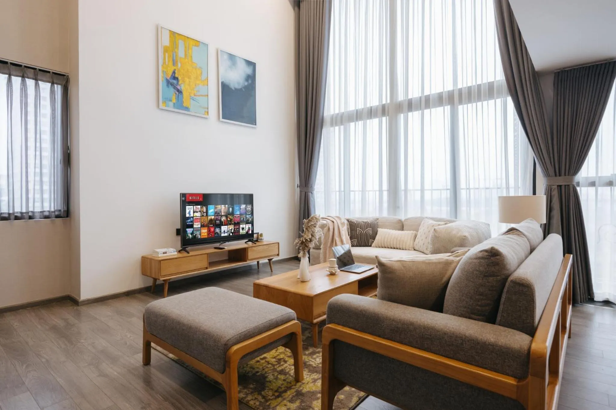 TV and multimedia in PentStudio Duplex Apartment