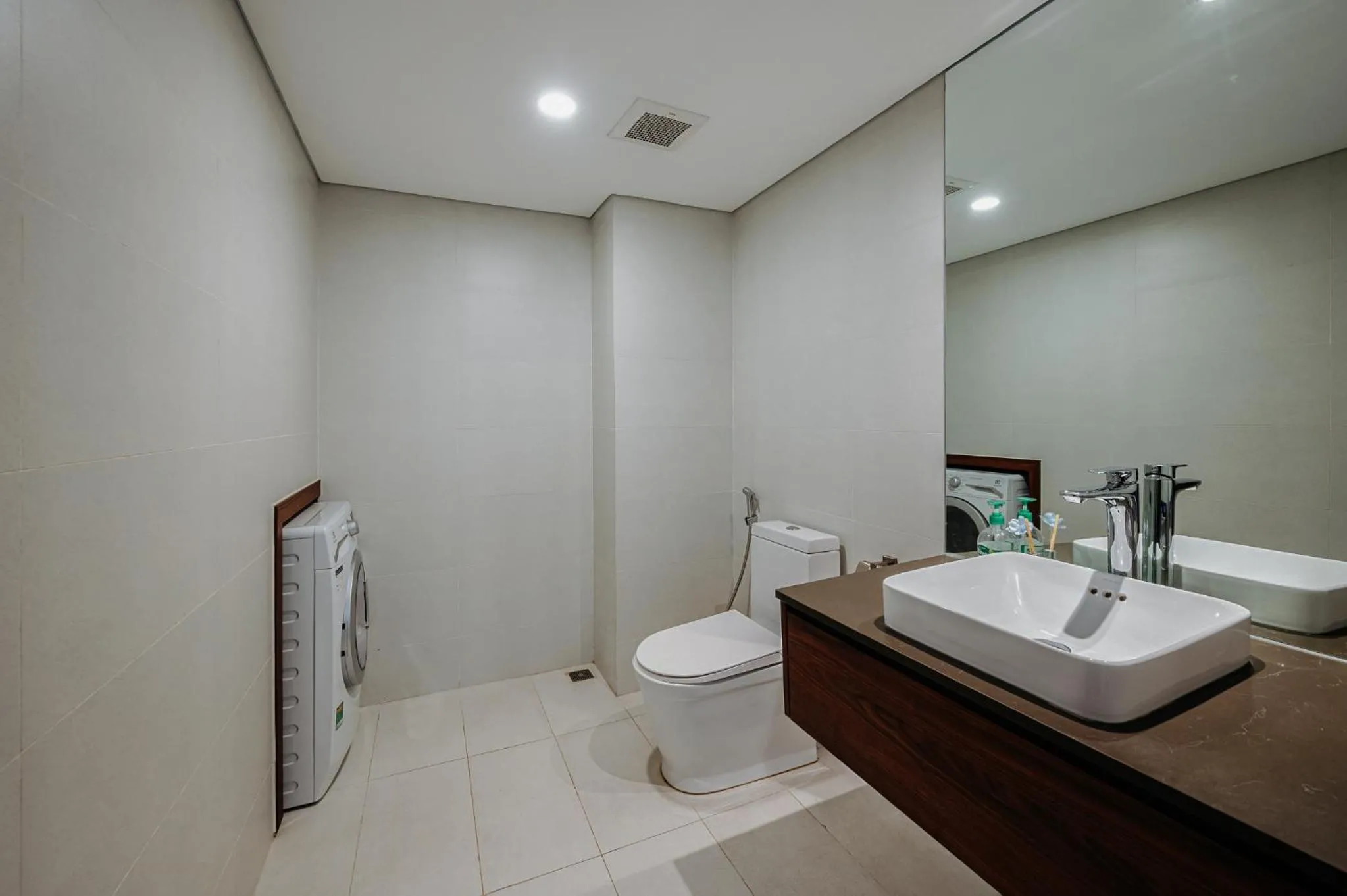 Toilet in PentStudio Duplex Apartment