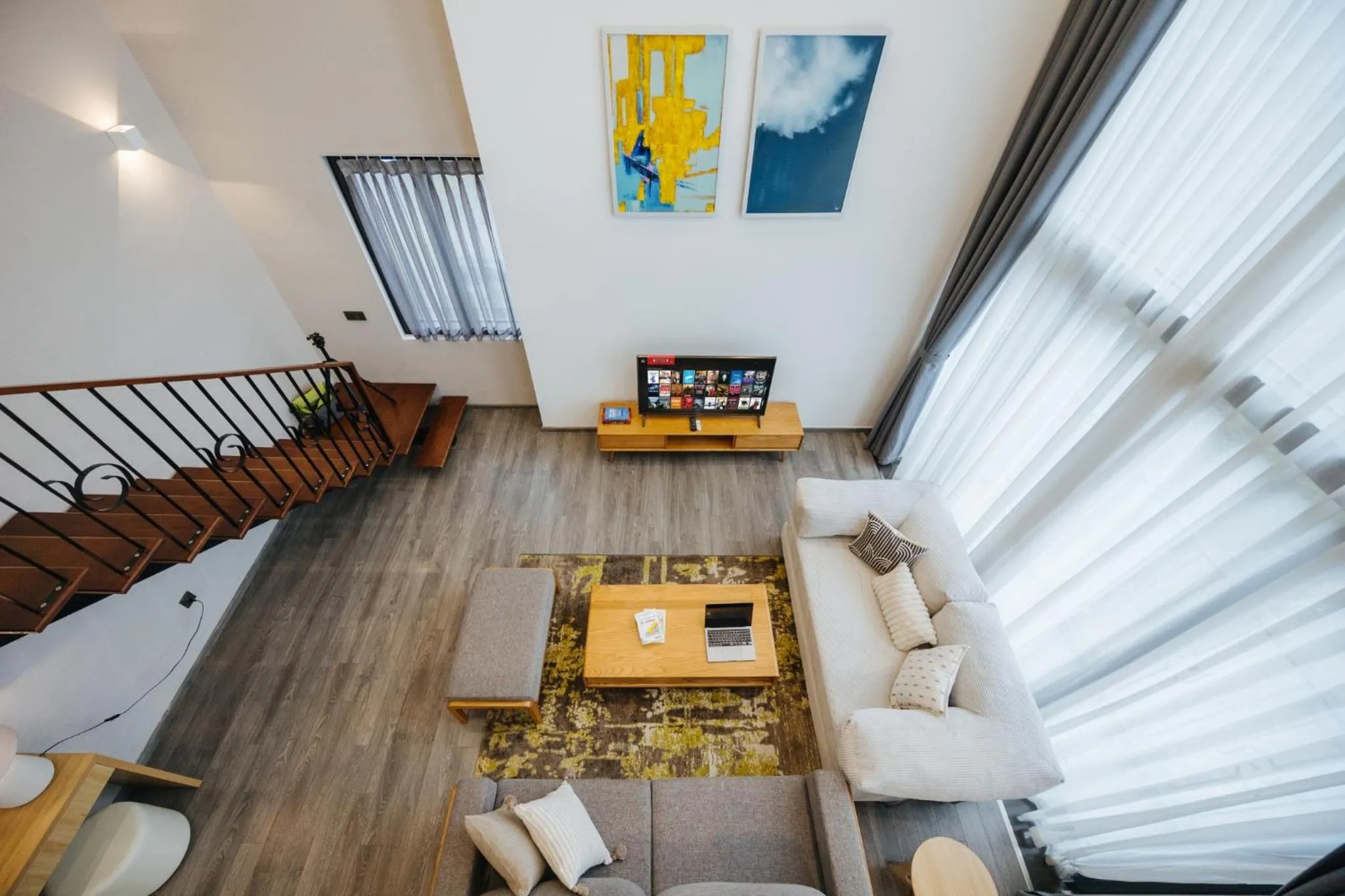 TV and multimedia in PentStudio Duplex Apartment