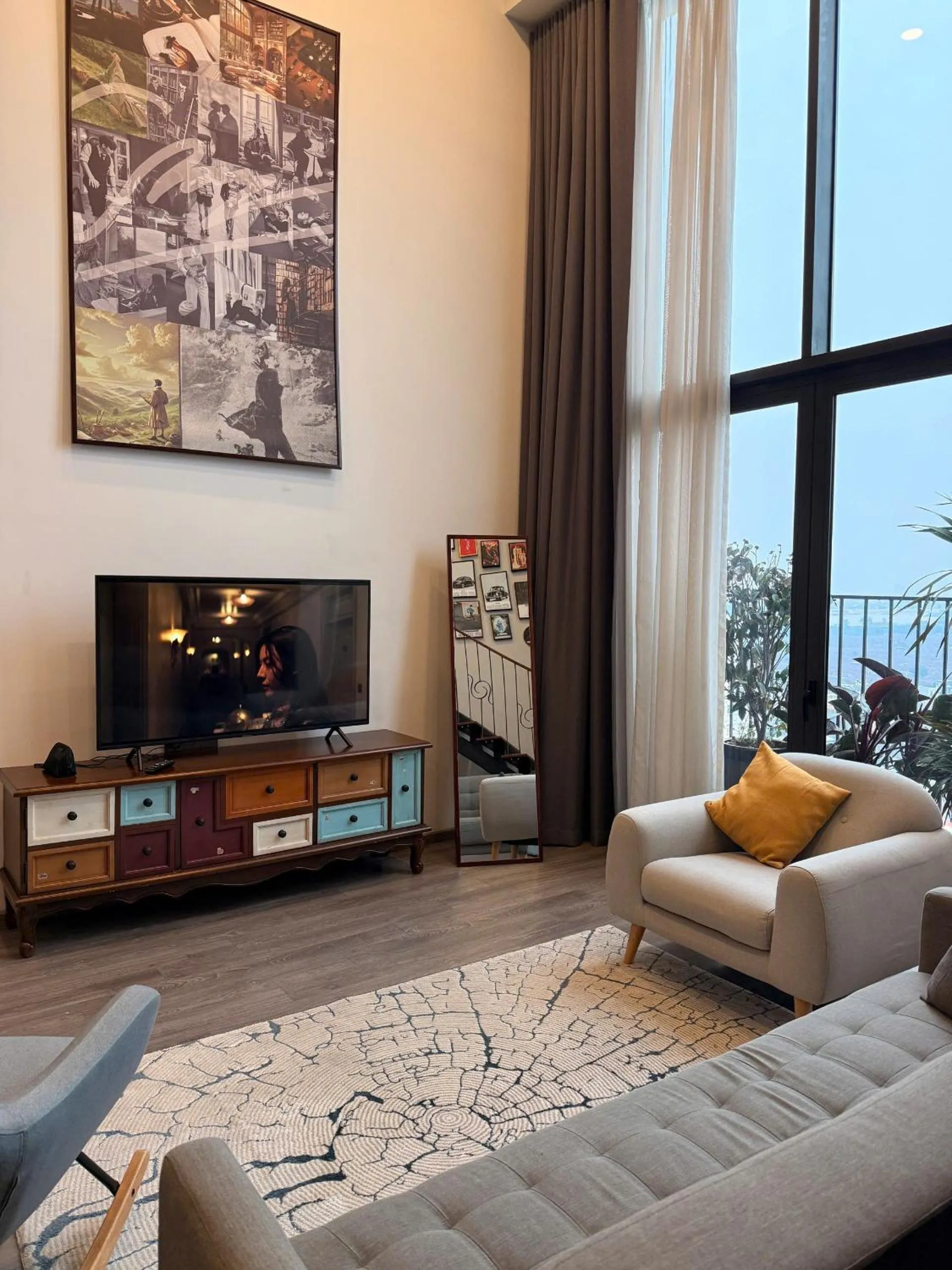 PentStudio Duplex Apartment