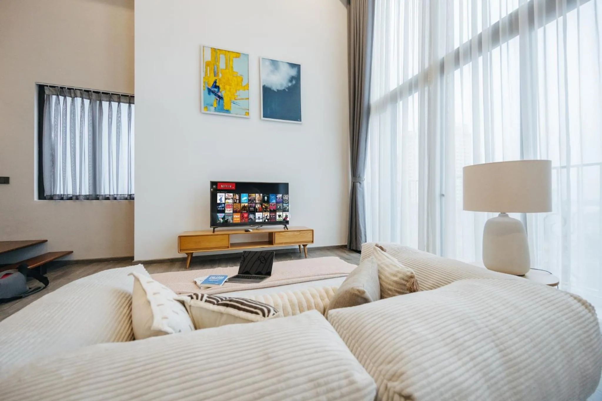 Living room, Bed in PentStudio Duplex Apartment