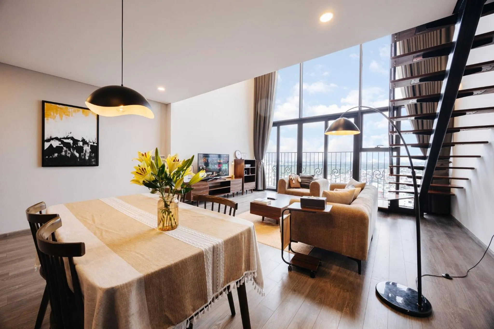 TV and multimedia in PentStudio Duplex Apartment