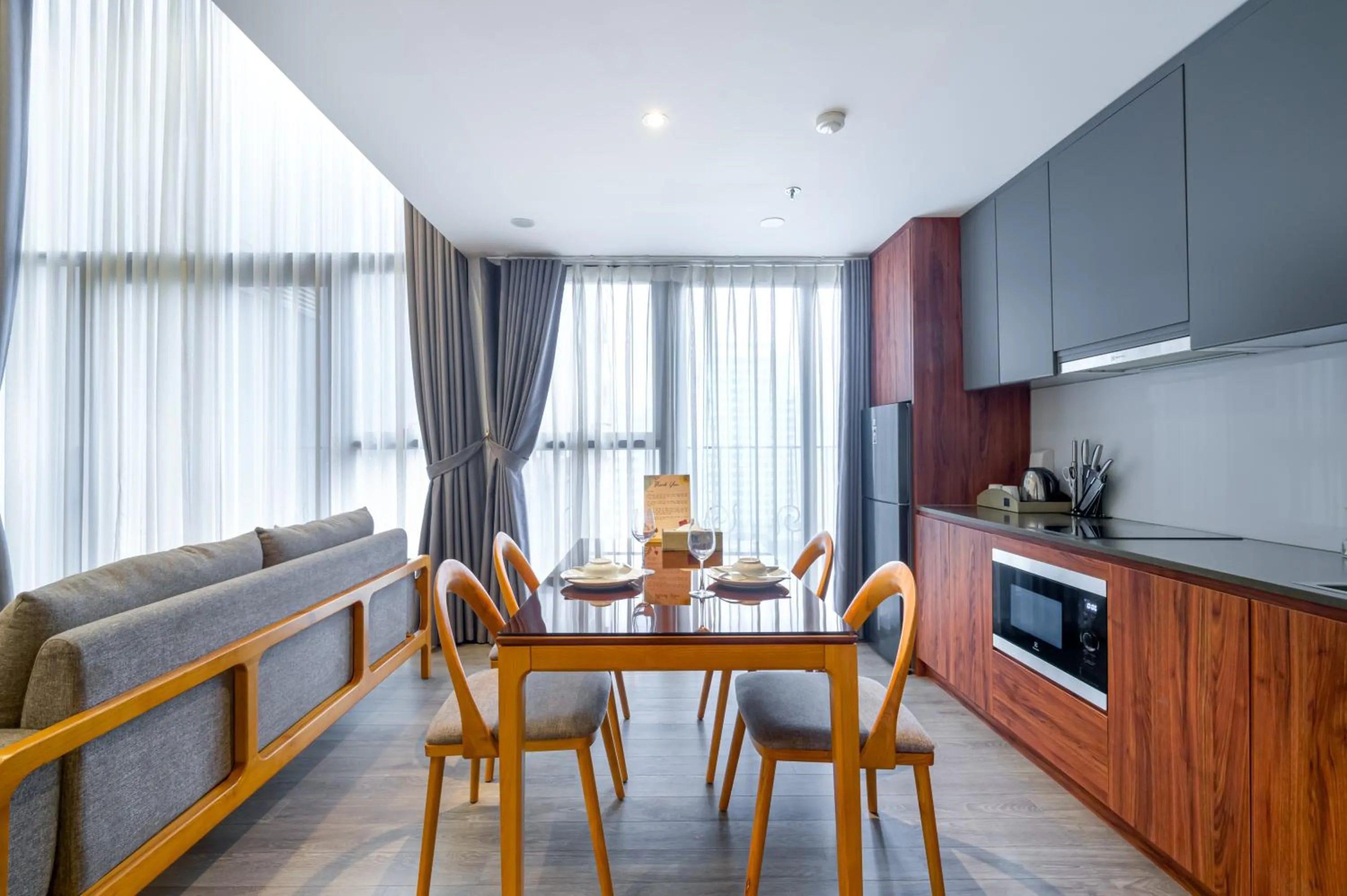 Kitchen or kitchenette in PentStudio Duplex Apartment