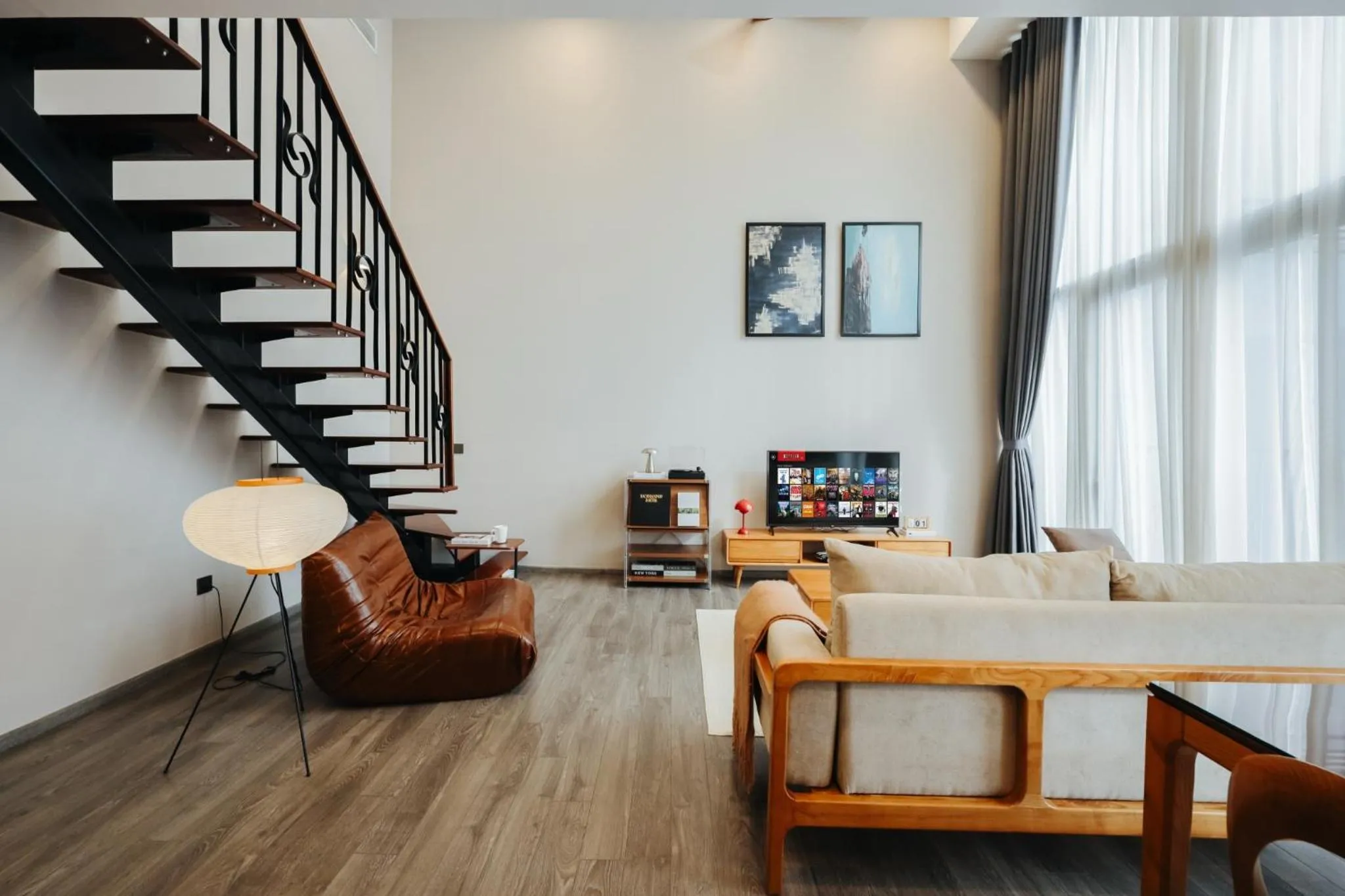 TV and multimedia in PentStudio Duplex Apartment