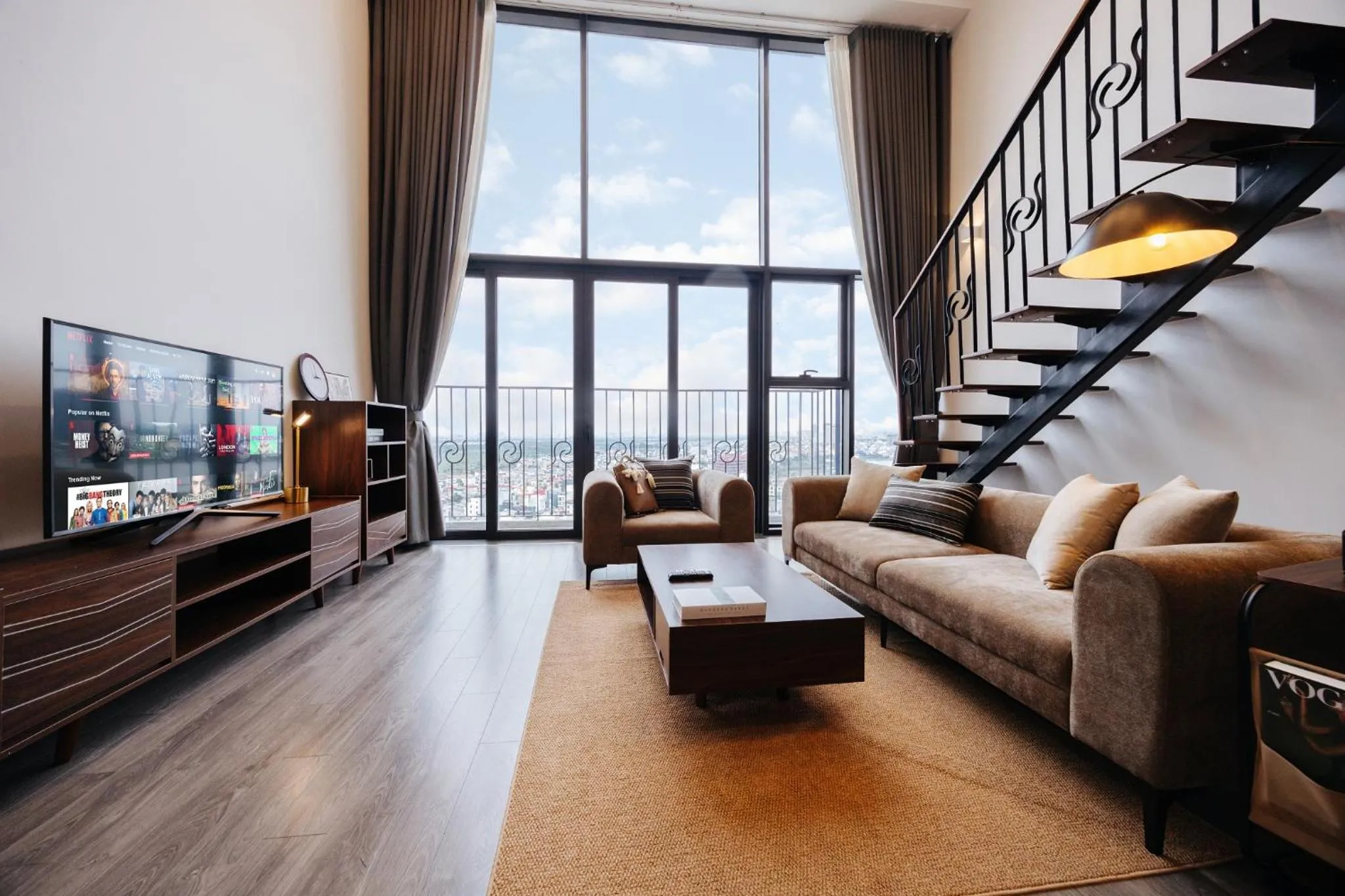 Communal lounge/ TV room in PentStudio Duplex Apartment