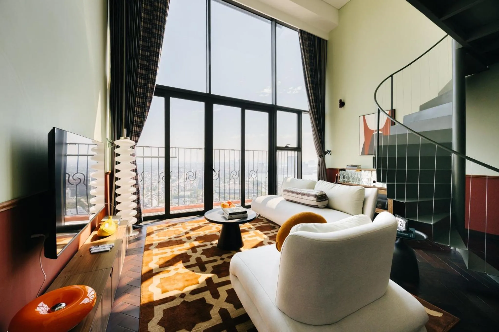 TV and multimedia in PentStudio Duplex Apartment