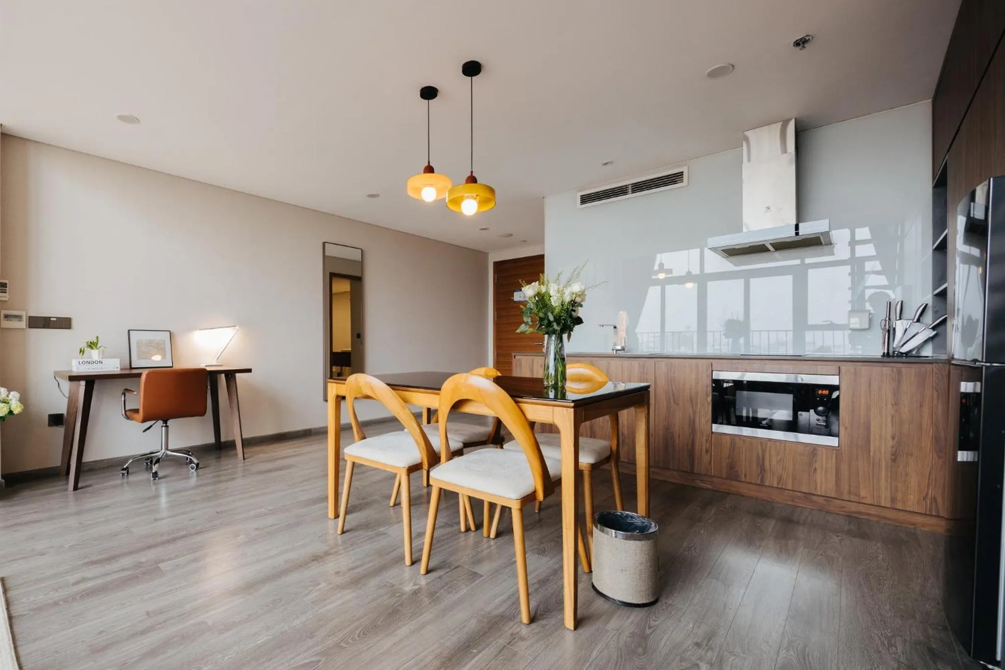 Kitchen or kitchenette in PentStudio Duplex Apartment