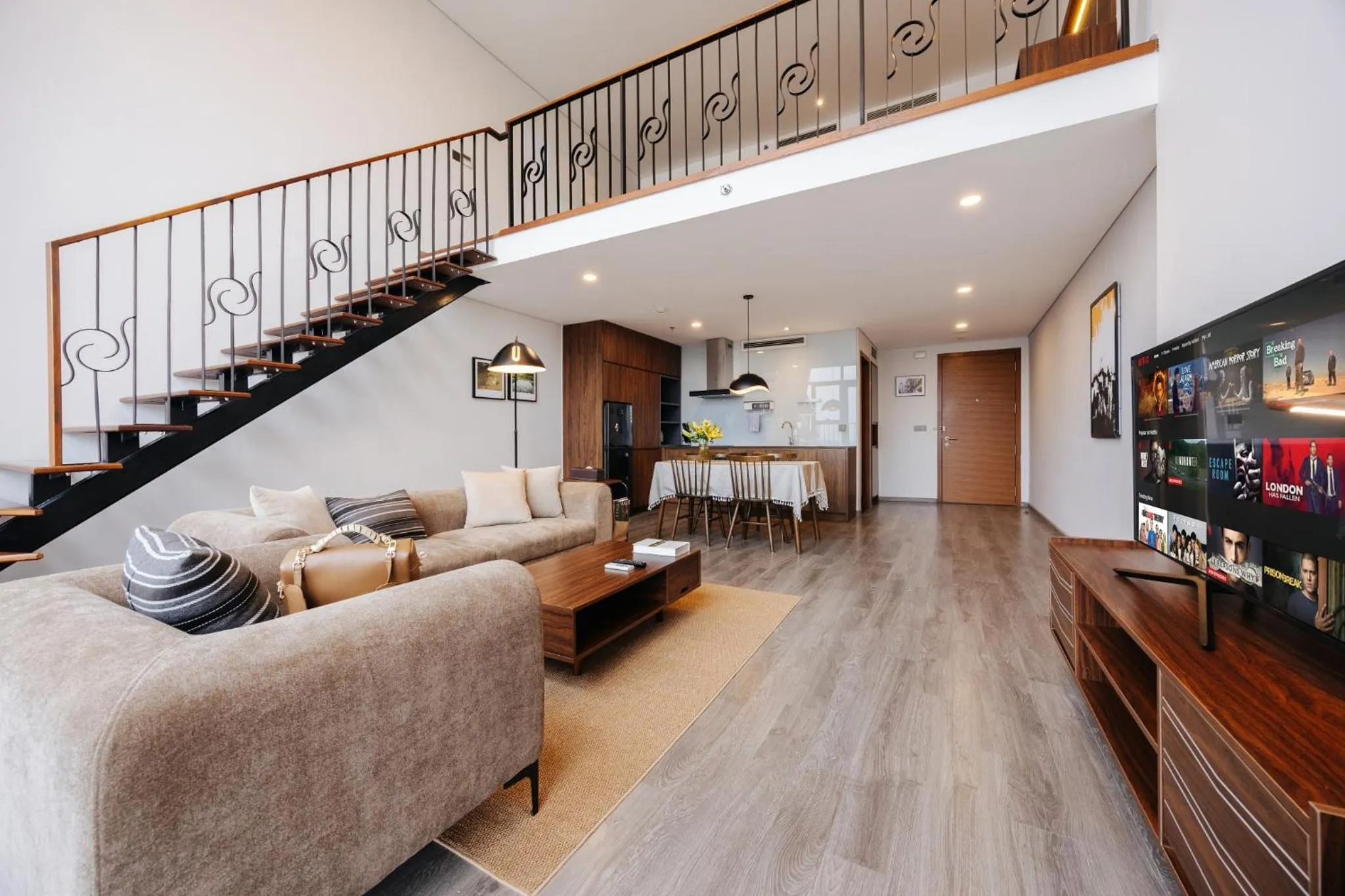 Communal lounge/ TV room in PentStudio Duplex Apartment
