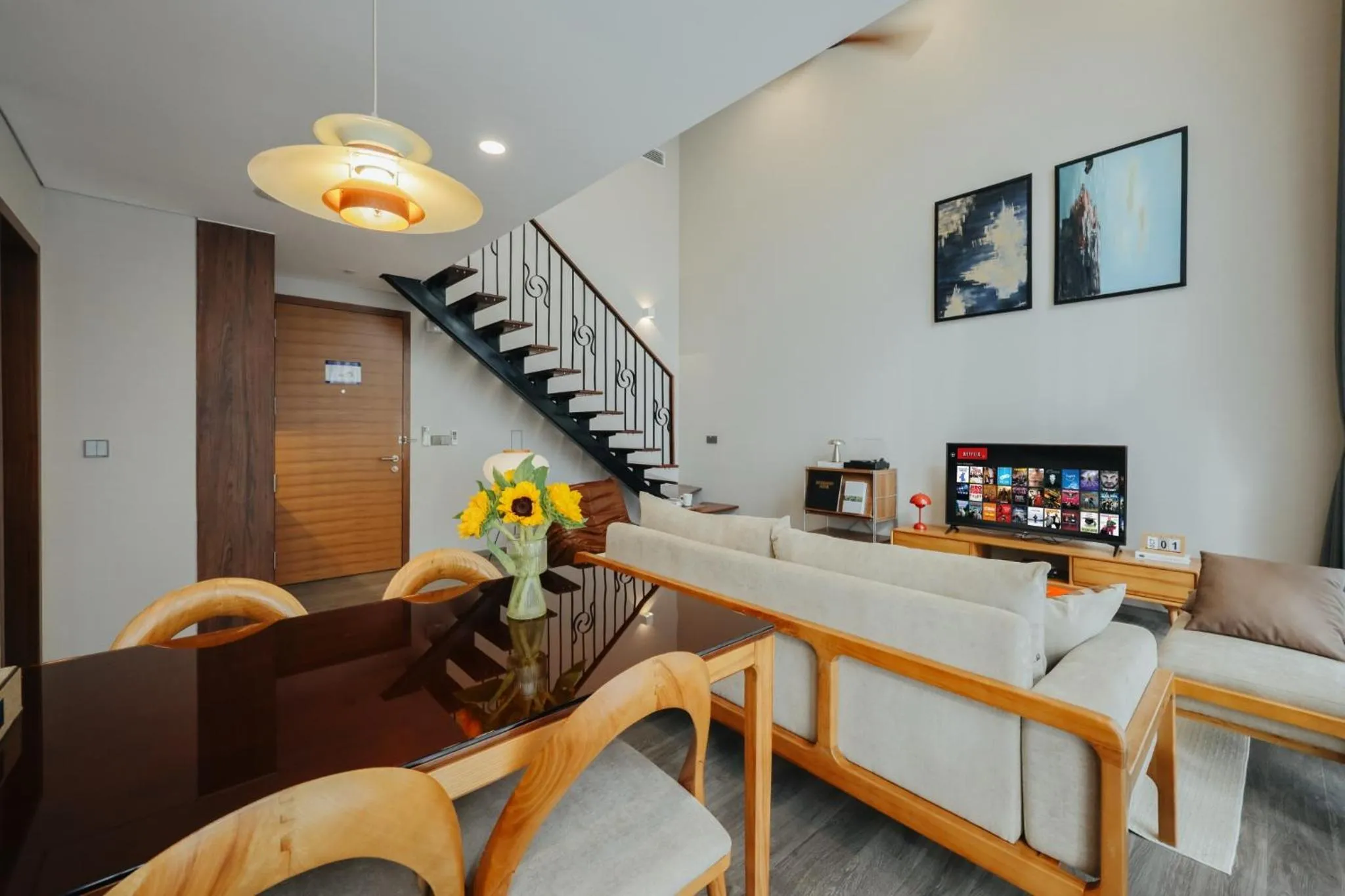 TV and multimedia in PentStudio Duplex Apartment