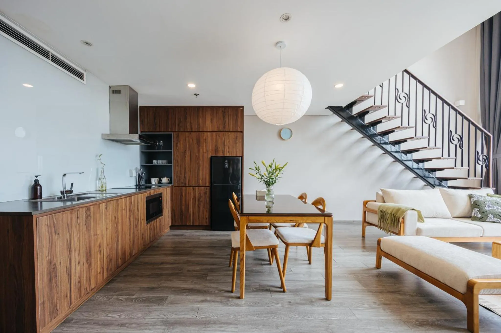 Kitchen or kitchenette in PentStudio Duplex Apartment