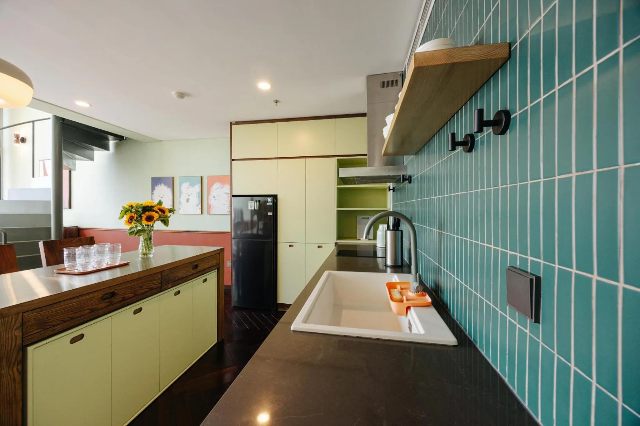 Kitchen or kitchenette in PentStudio Duplex Apartment
