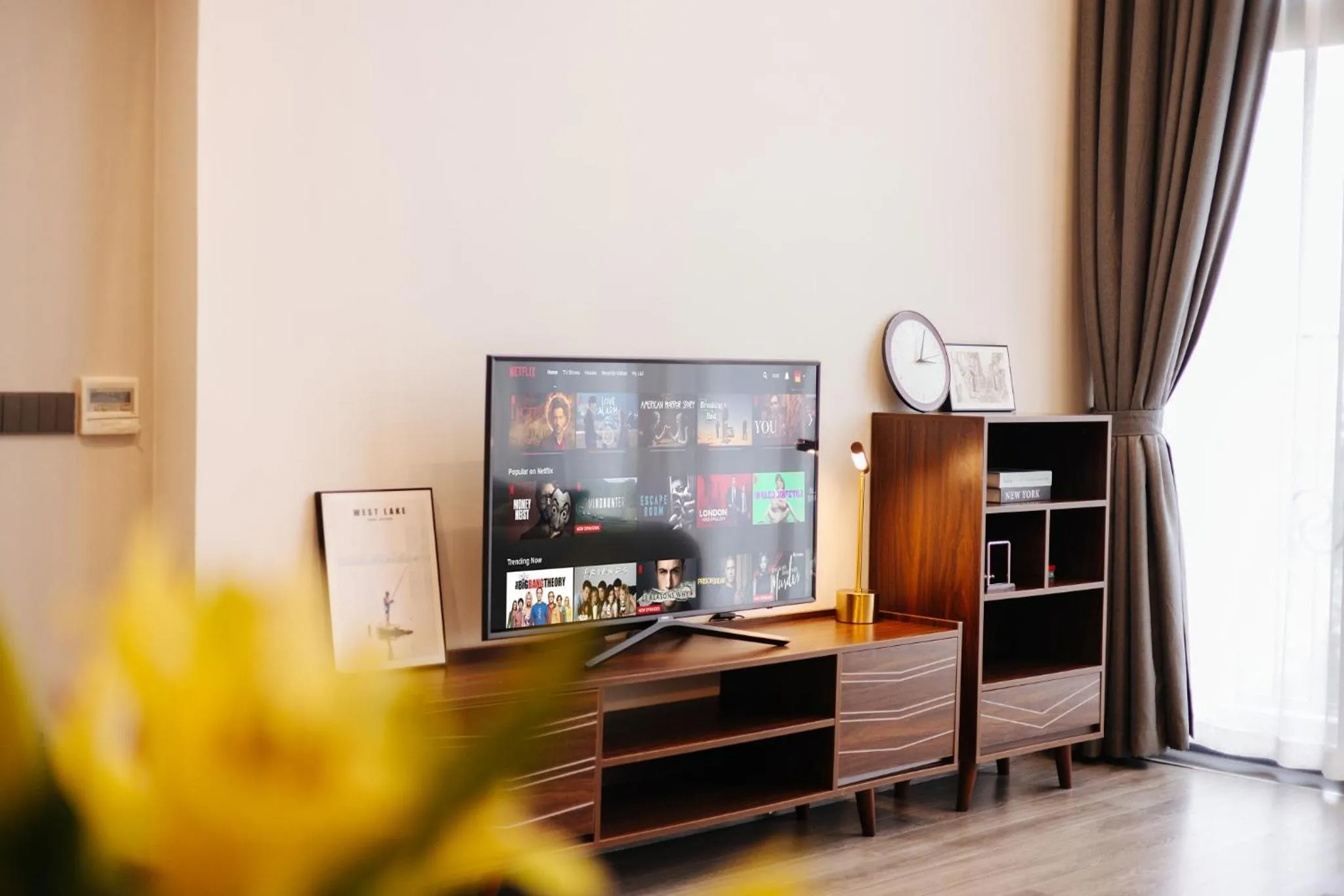 Communal lounge/ TV room in PentStudio Duplex Apartment