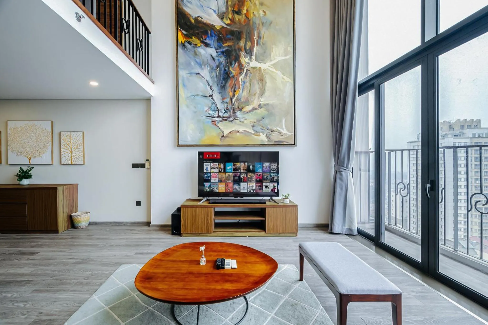 Communal lounge/ TV room in PentStudio Duplex Apartment