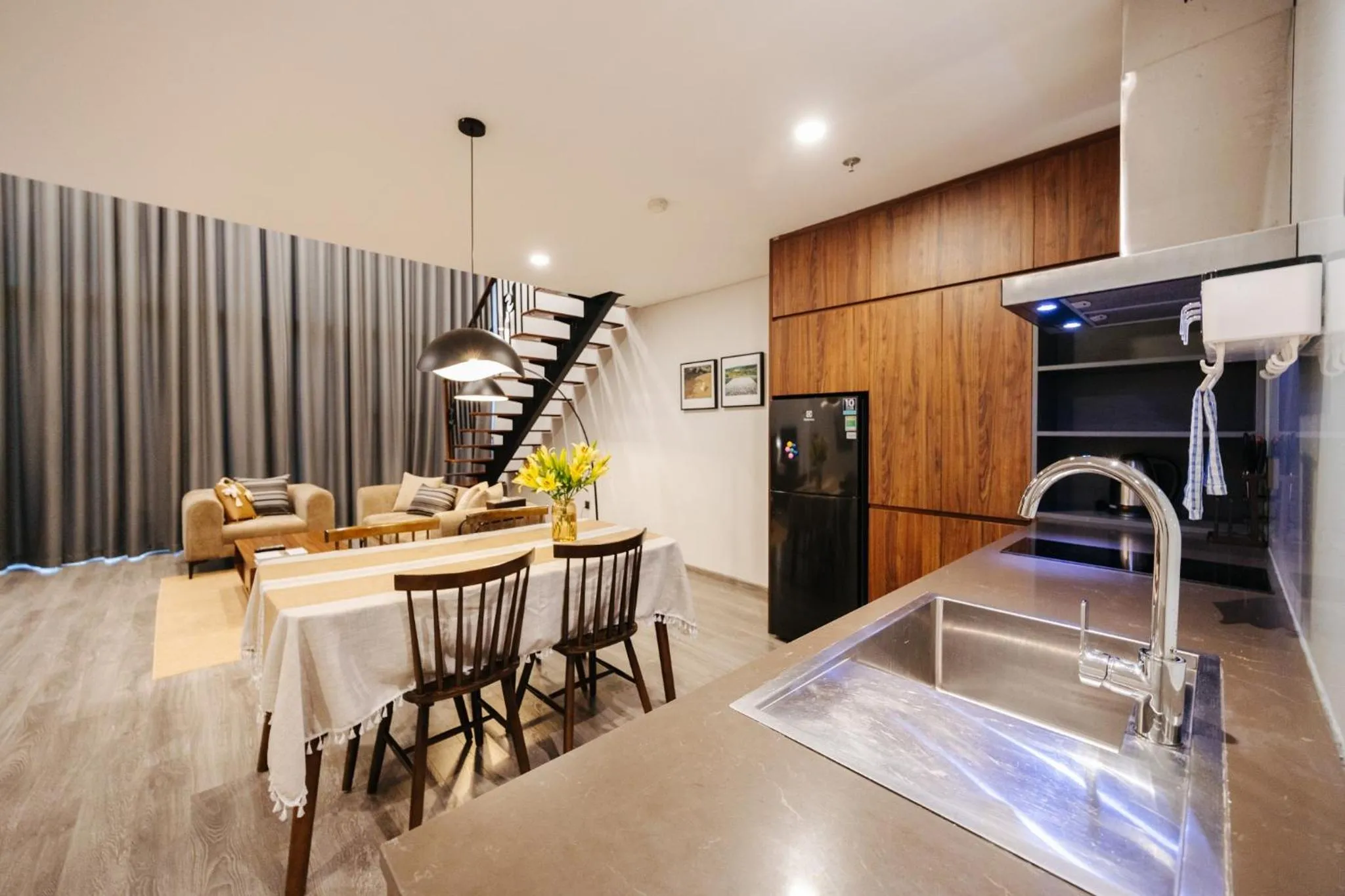 Kitchen or kitchenette in PentStudio Duplex Apartment