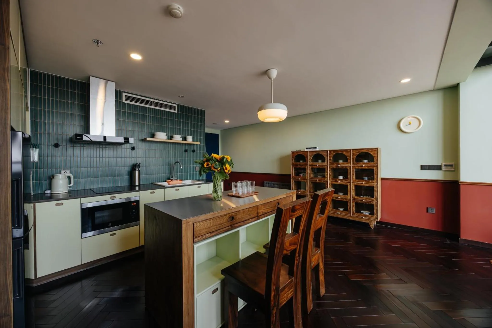 Kitchen or kitchenette in PentStudio Duplex Apartment